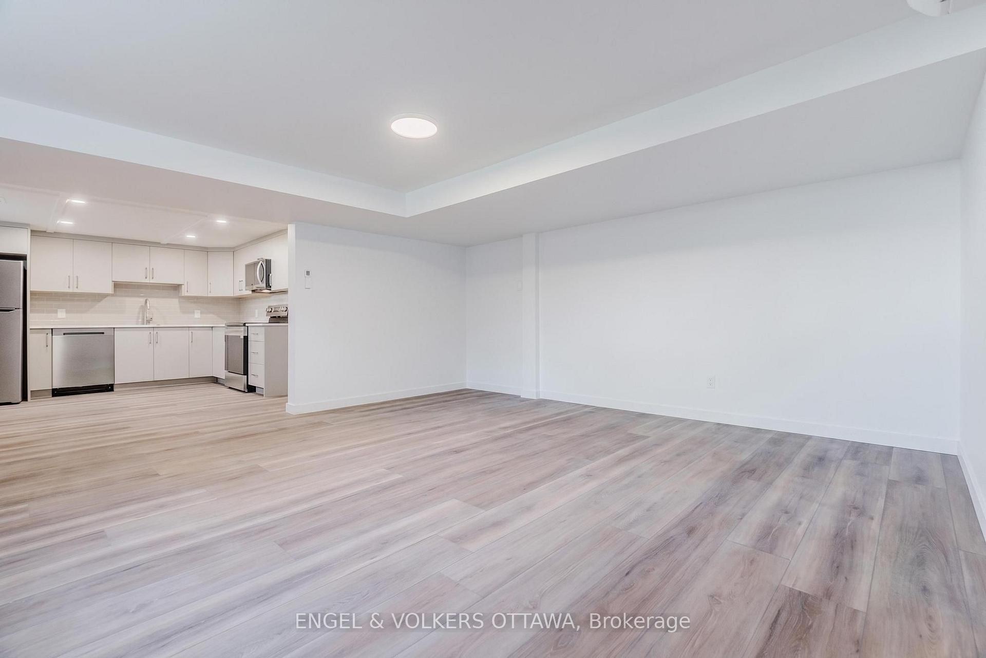 Photo 24 of Unit 3, 896 Pinewood Crescent, Ottawa, Queensway Terrace North — HOMEH