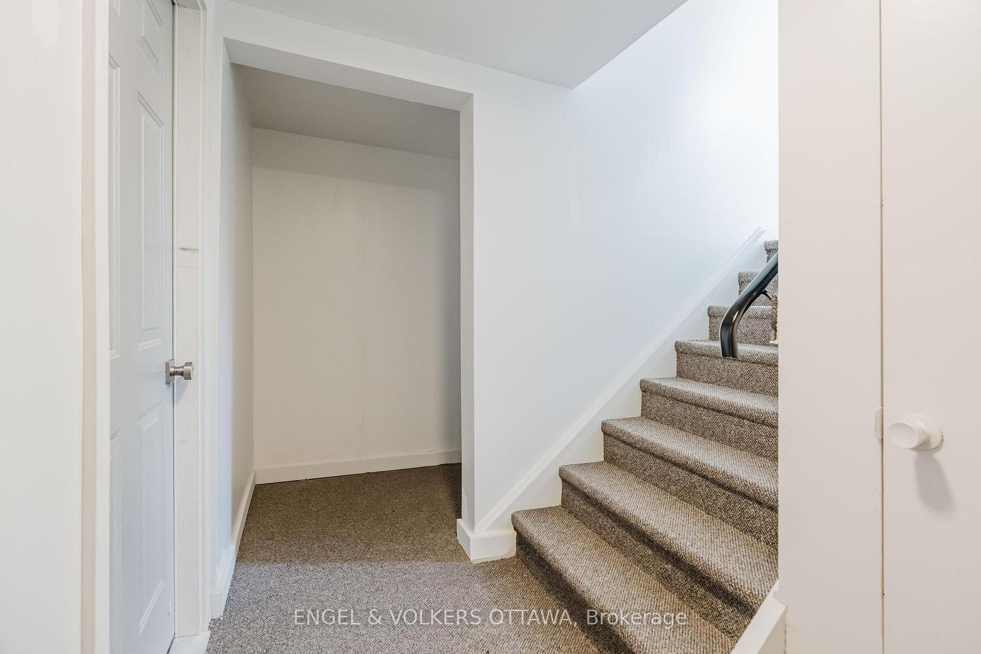 Photo 27 of Unit 3, 896 Pinewood Crescent, Ottawa, Queensway Terrace North — HOMEH