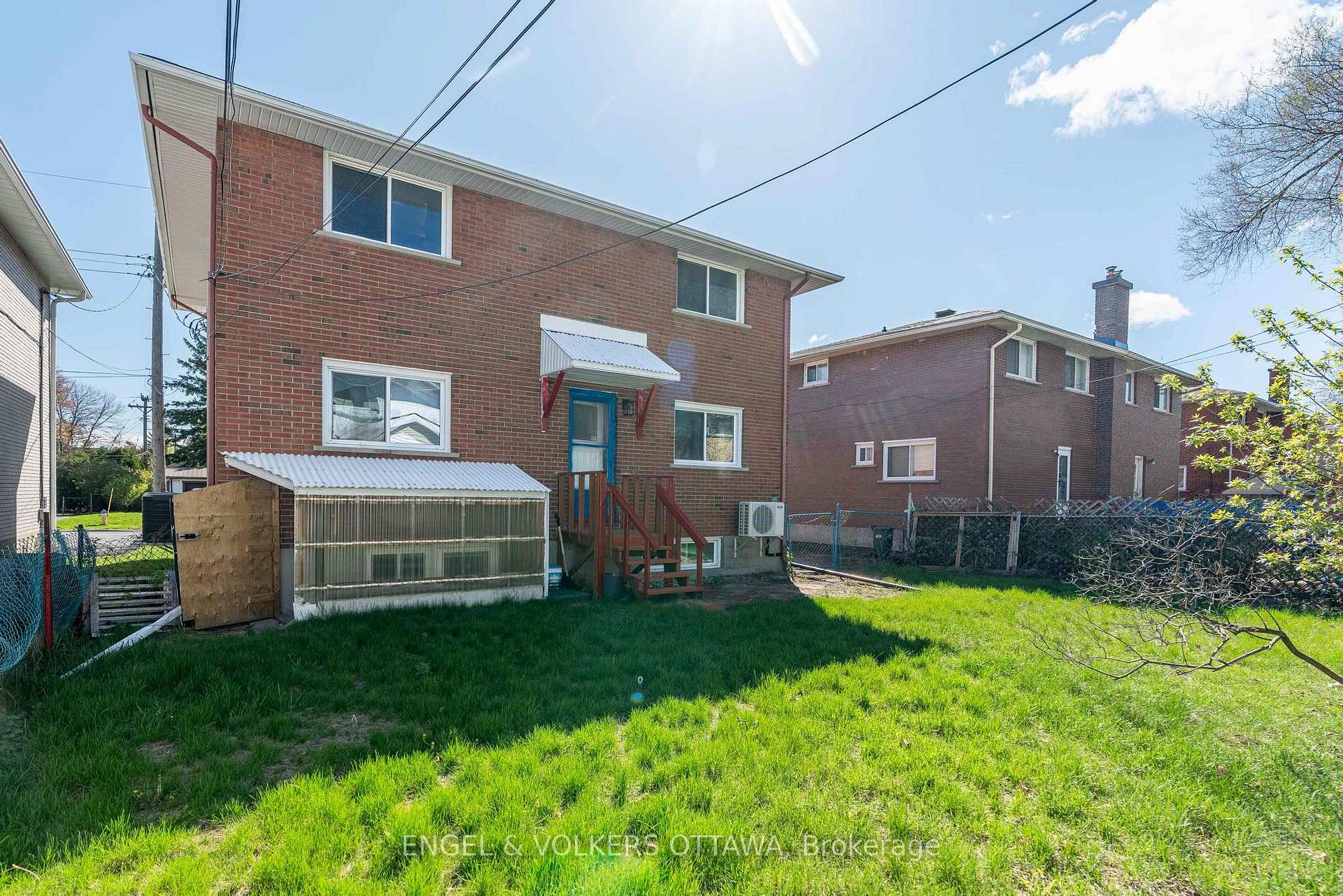 Photo 31 of Unit 3, 896 Pinewood Crescent, Ottawa, Queensway Terrace North — HOMEH