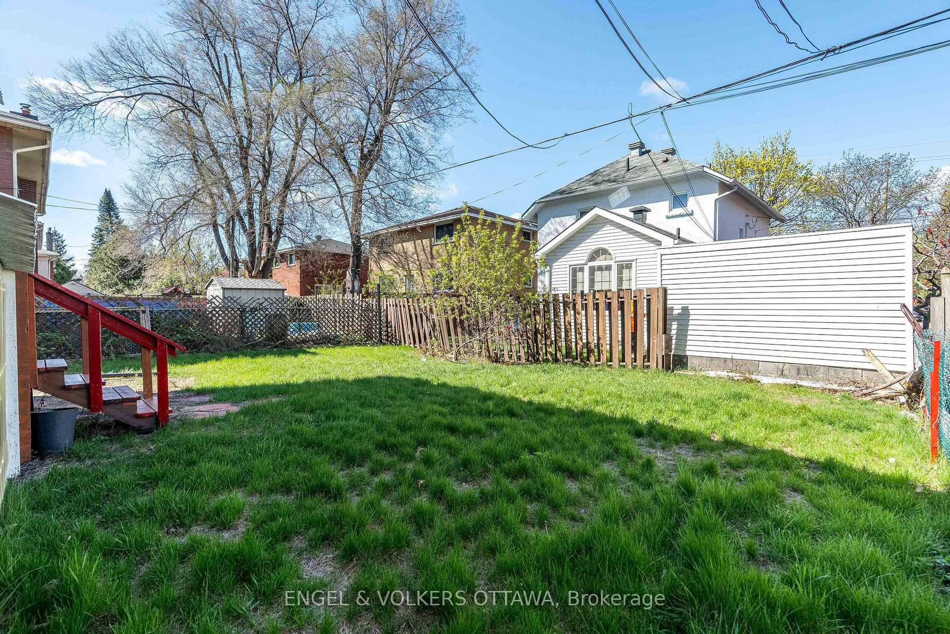 Photo 33 of Unit 3, 896 Pinewood Crescent, Ottawa, Queensway Terrace North — HOMEH