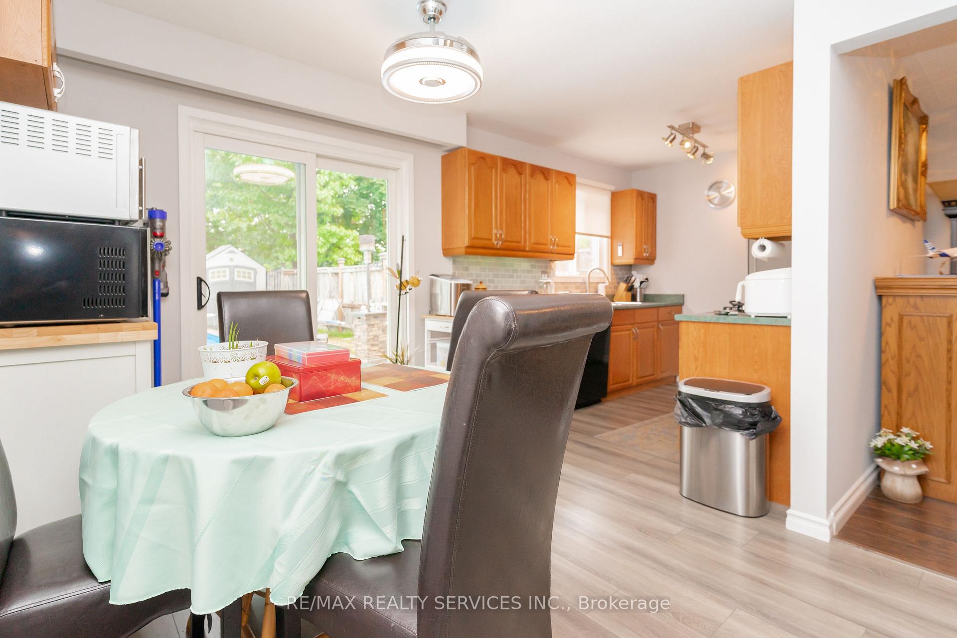 Photo 12 of 6 Lauderdale Road, Brampton, Madoc — HOMEH