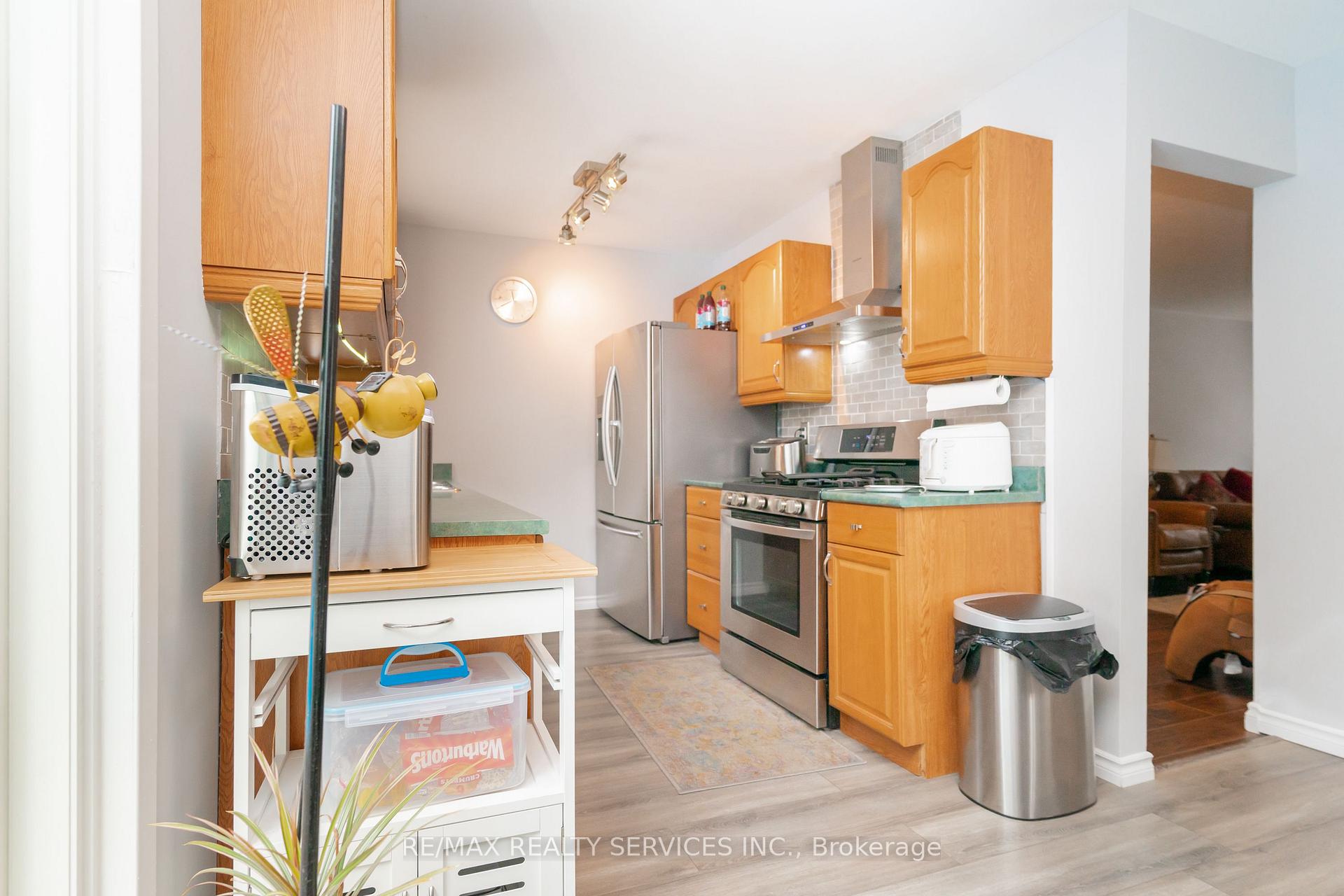 Photo 14 of 6 Lauderdale Road, Brampton, Madoc — HOMEH