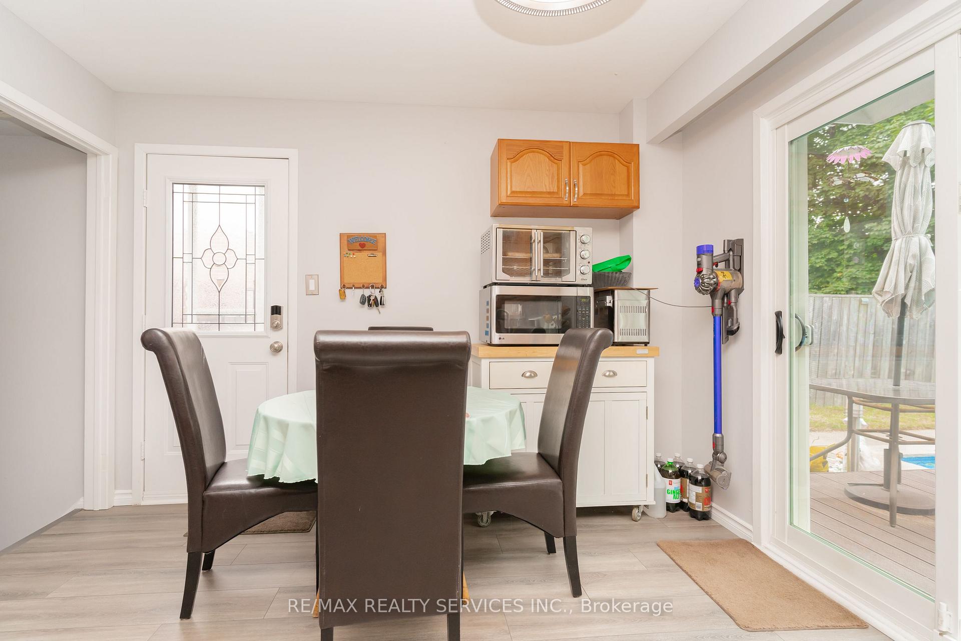 Photo 18 of 6 Lauderdale Road, Brampton, Madoc — HOMEH