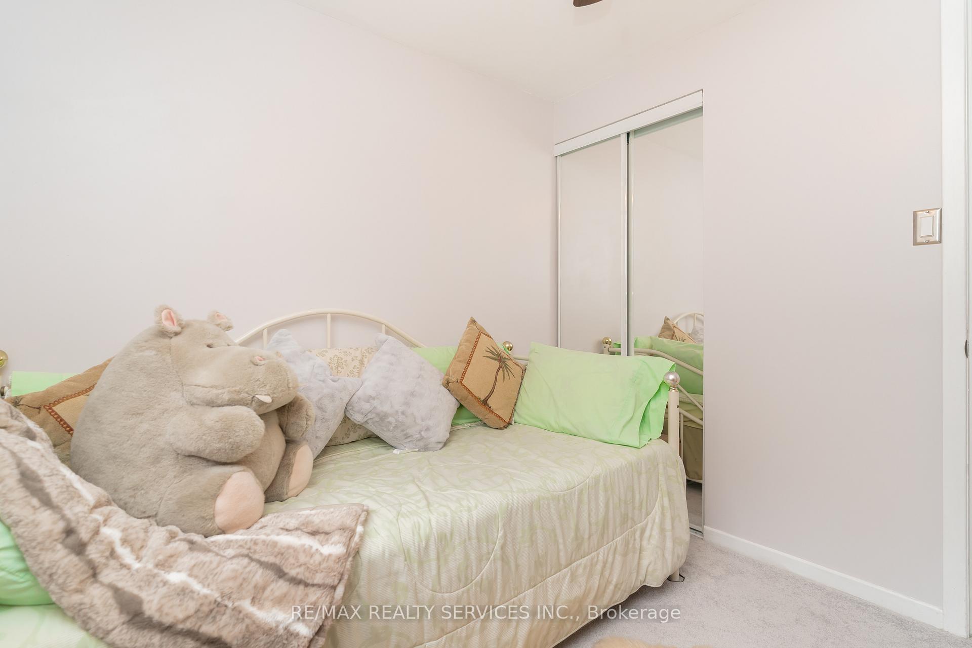 Photo 26 of 6 Lauderdale Road, Brampton, Madoc — HOMEH
