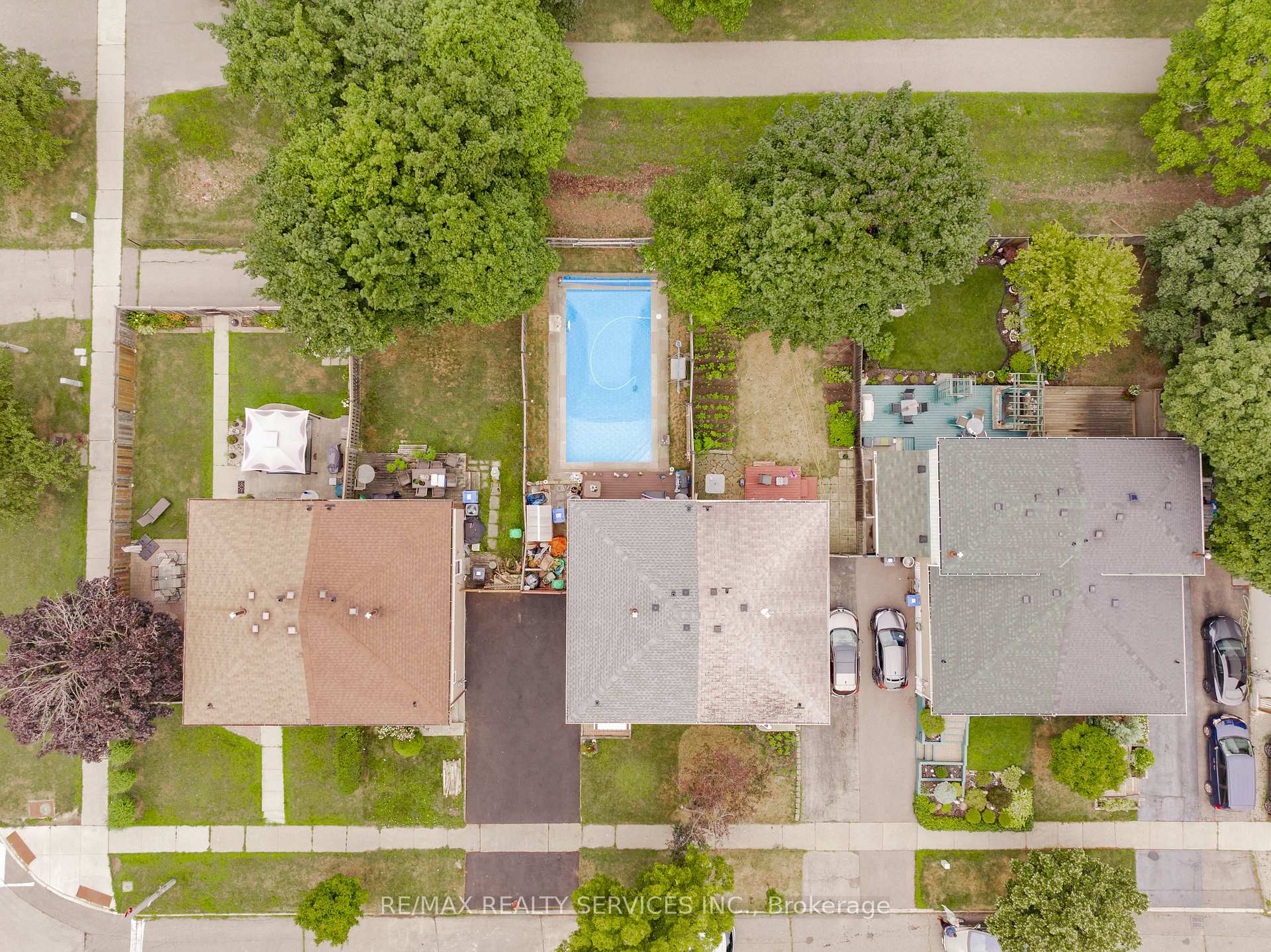 Photo 38 of 6 Lauderdale Road, Brampton, Madoc — HOMEH