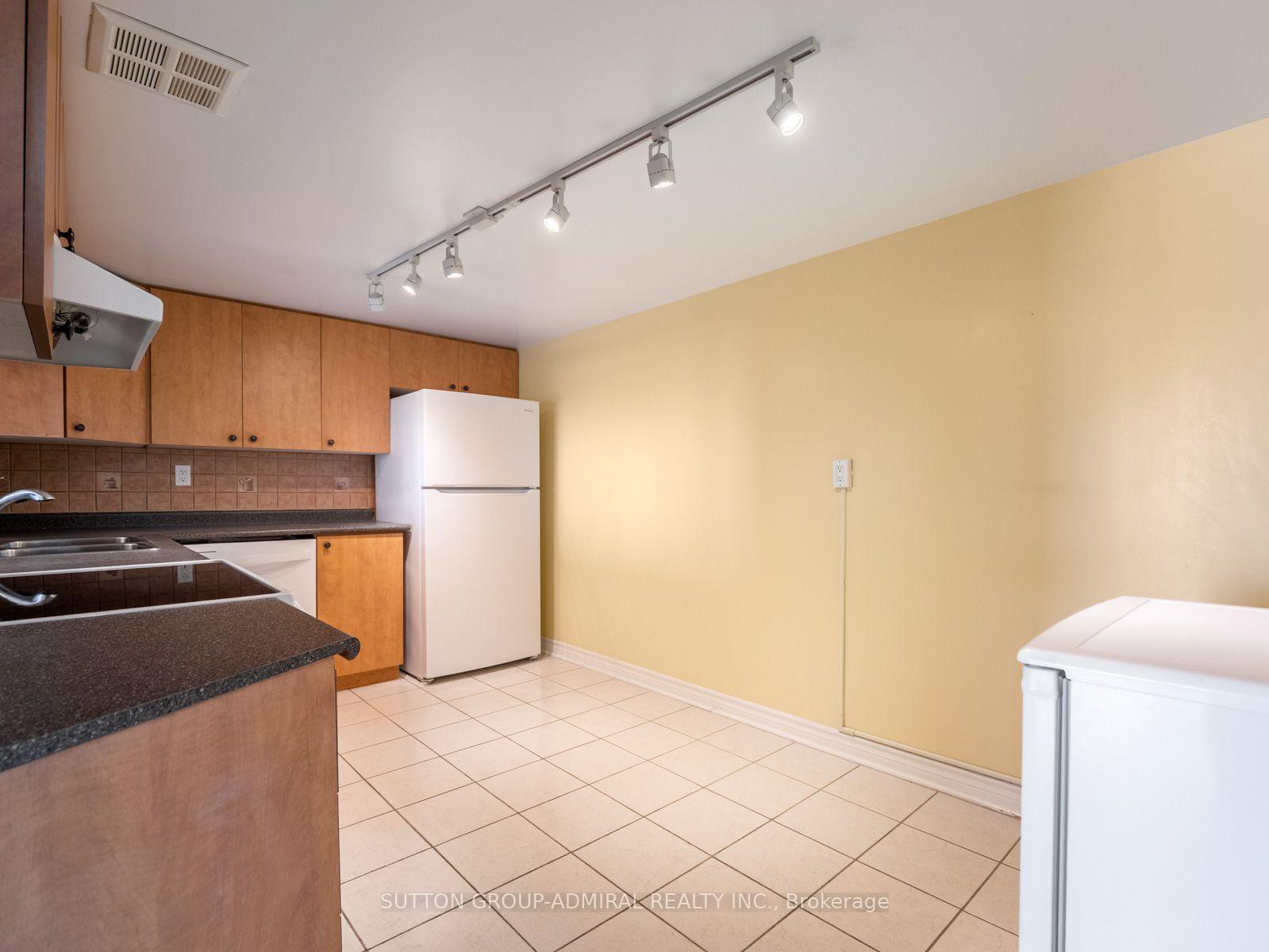 Photo 23 of Unit 1012, 7420 Bathurst Street, Vaughan, Brownridge — HOMEH