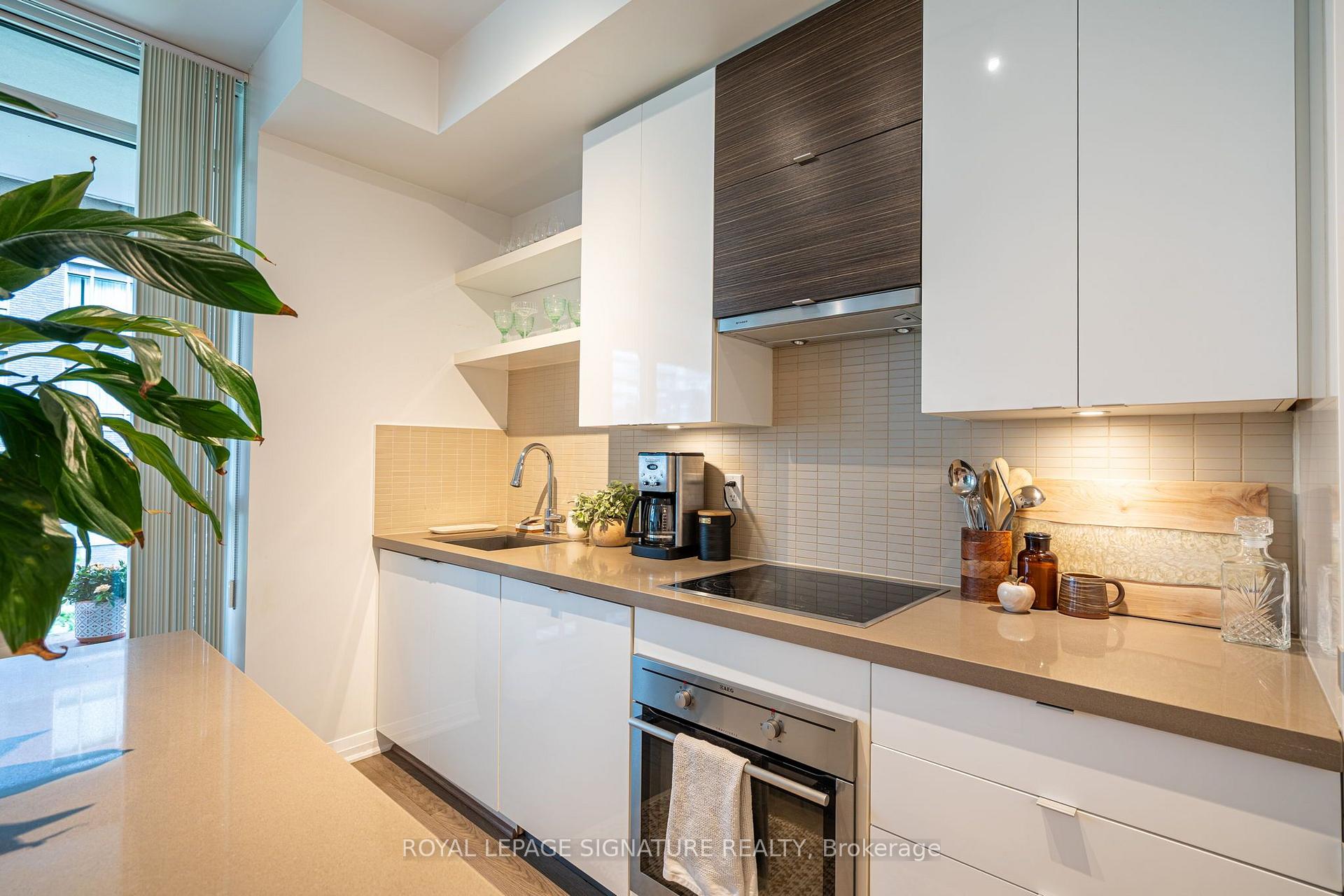 Photo 10 of Unit 311, 59 Annie Craig Drive, Etobicoke, Mimico — HOMEH