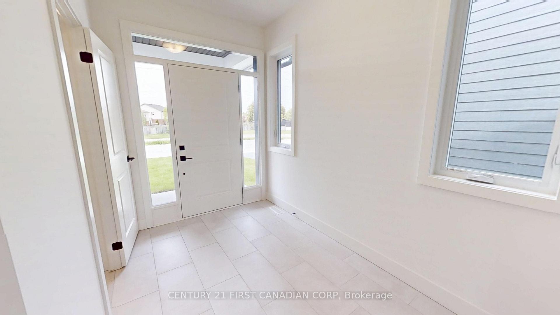 Photo 2 of 1225 Tulloch Avenue, London, South U — HOMEH
