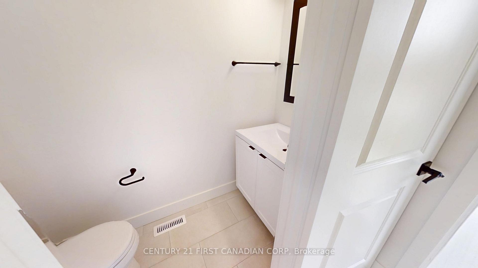 Photo 3 of 1225 Tulloch Avenue, London, South U — HOMEH