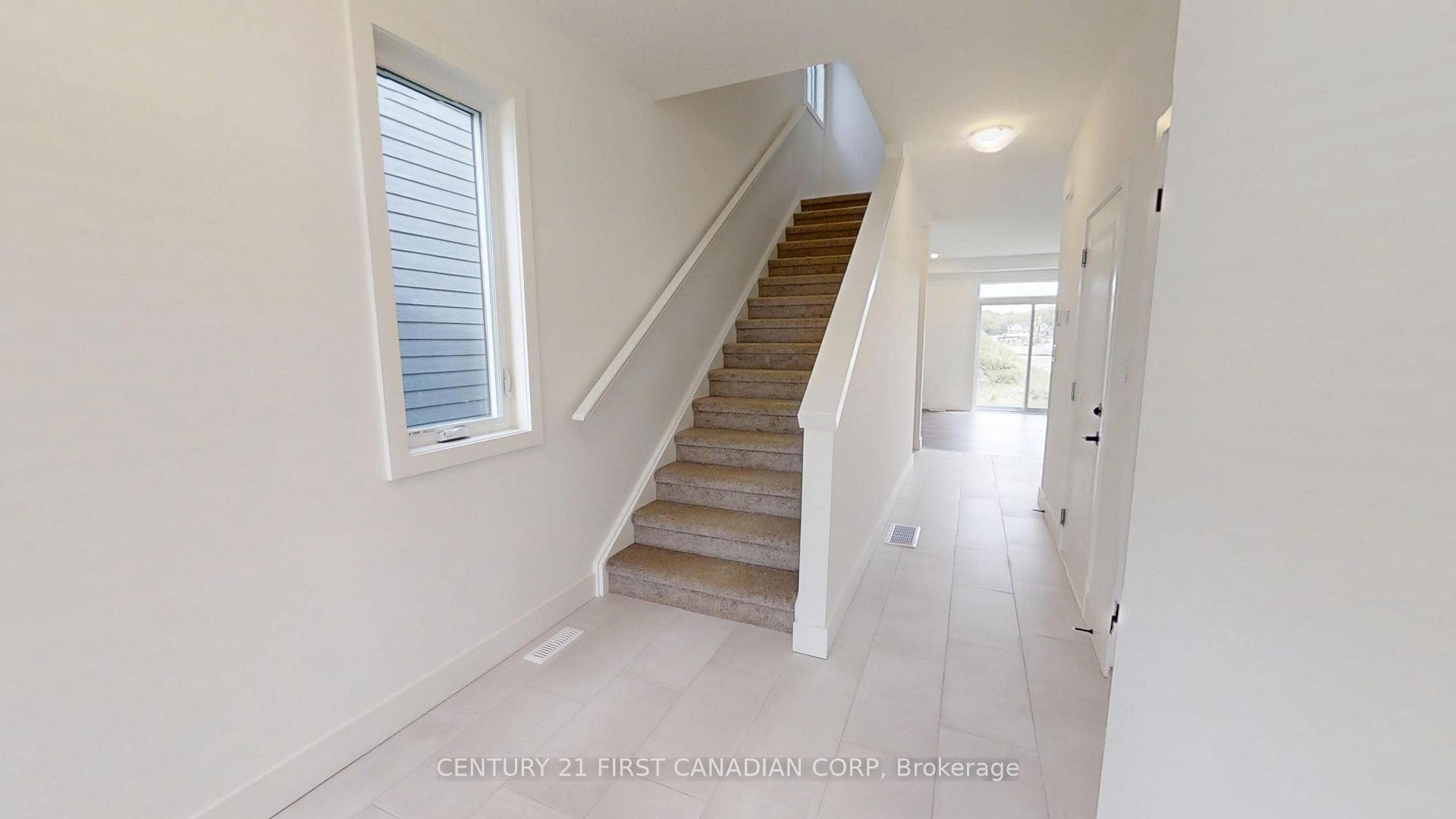 Photo 4 of 1225 Tulloch Avenue, London, South U — HOMEH