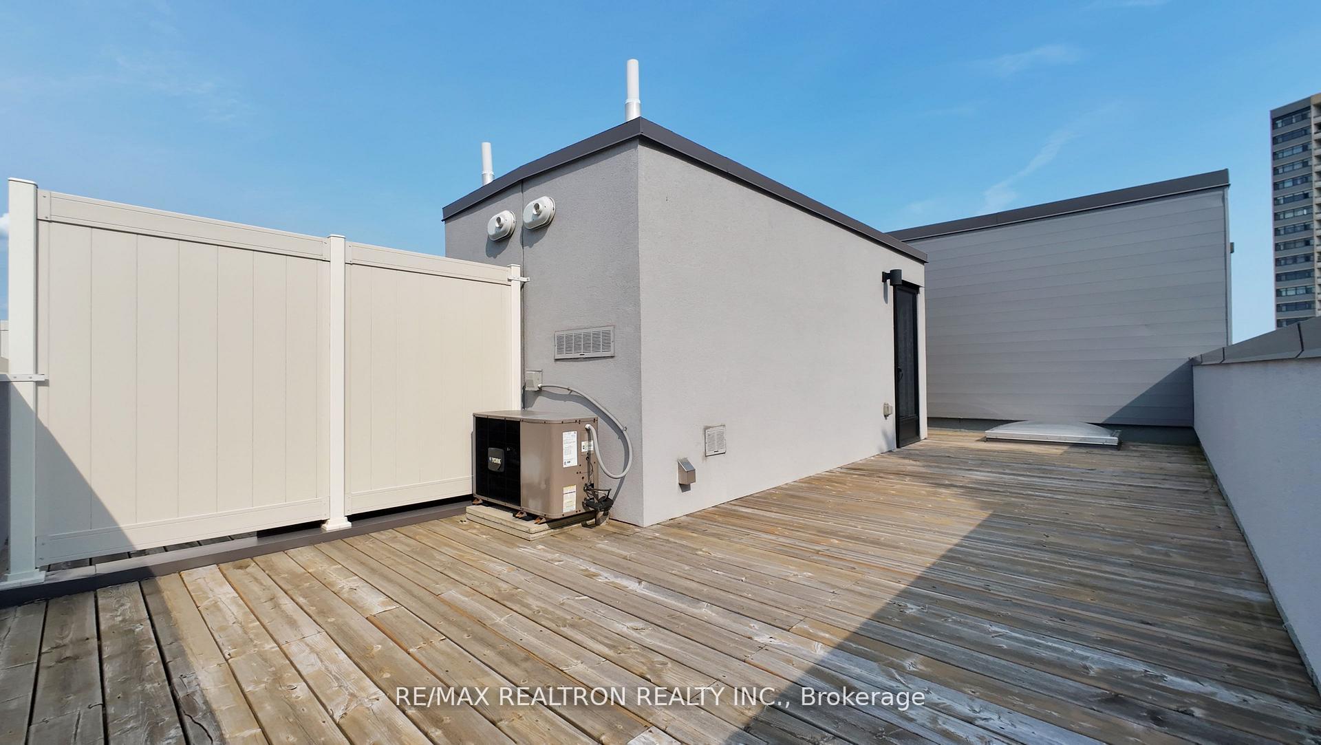 Photo 20 of Unit 128, 20 Echo Point, Scarborough, L'Amoreaux — HOMEH