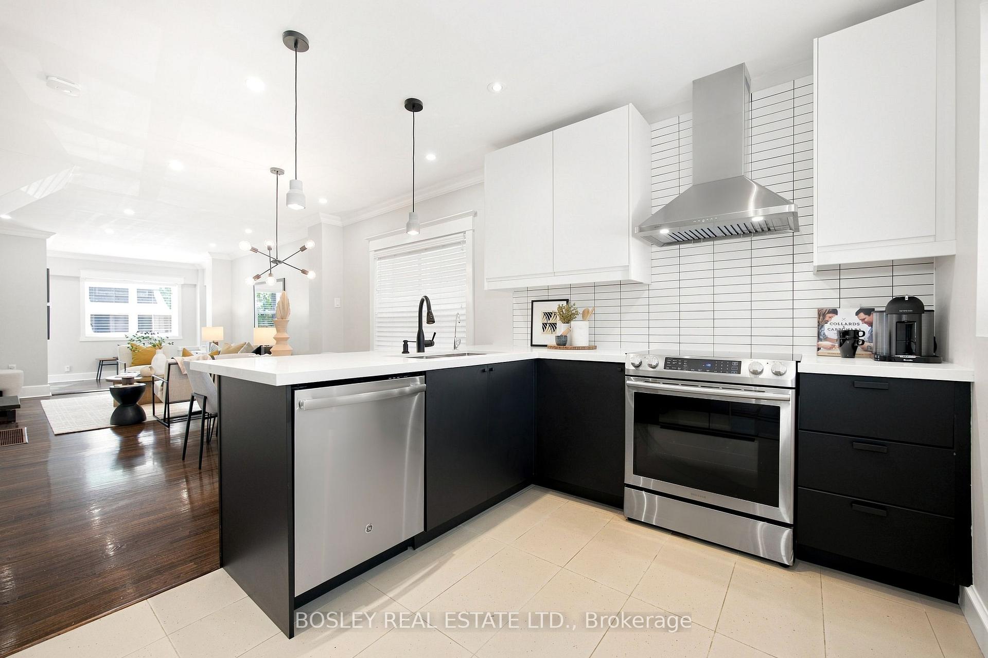 Photo 13 of 100 Springdale Boulevard, Toronto, Danforth Village-East York — HOMEH
