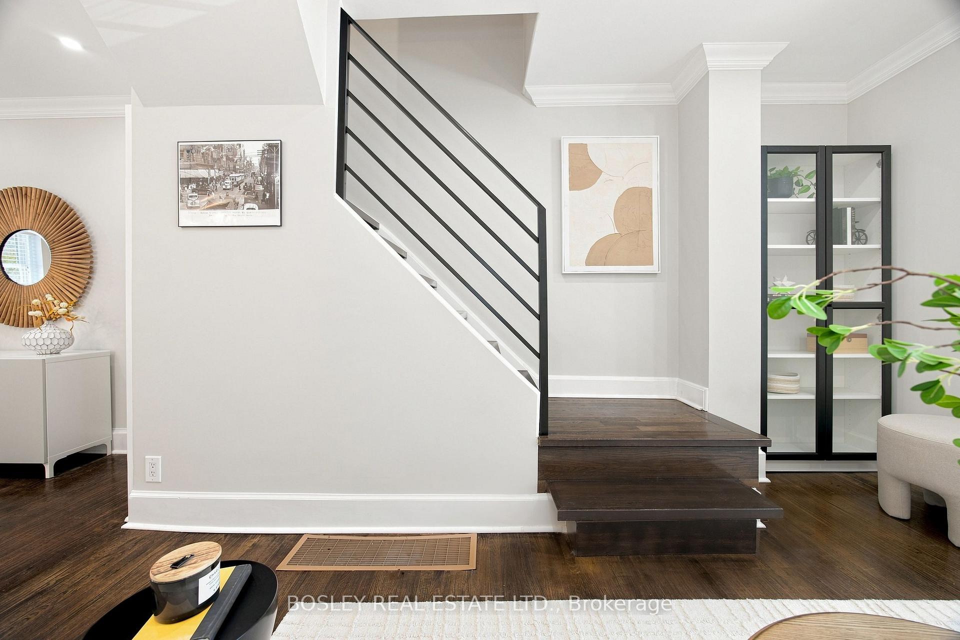 Photo 19 of 100 Springdale Boulevard, Toronto, Danforth Village-East York — HOMEH