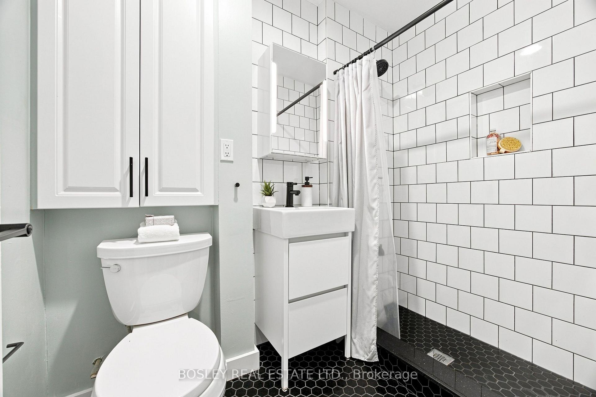 Photo 27 of 100 Springdale Boulevard, Toronto, Danforth Village-East York — HOMEH