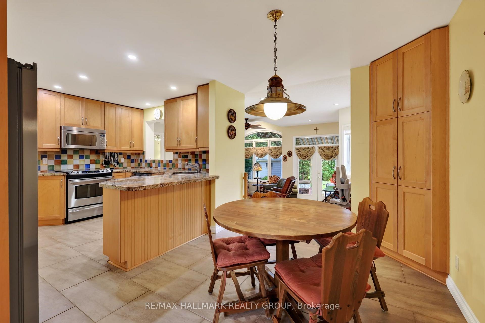 Photo 7 of 2692 Colman Street, Ottawa, Riverside Park — HOMEH