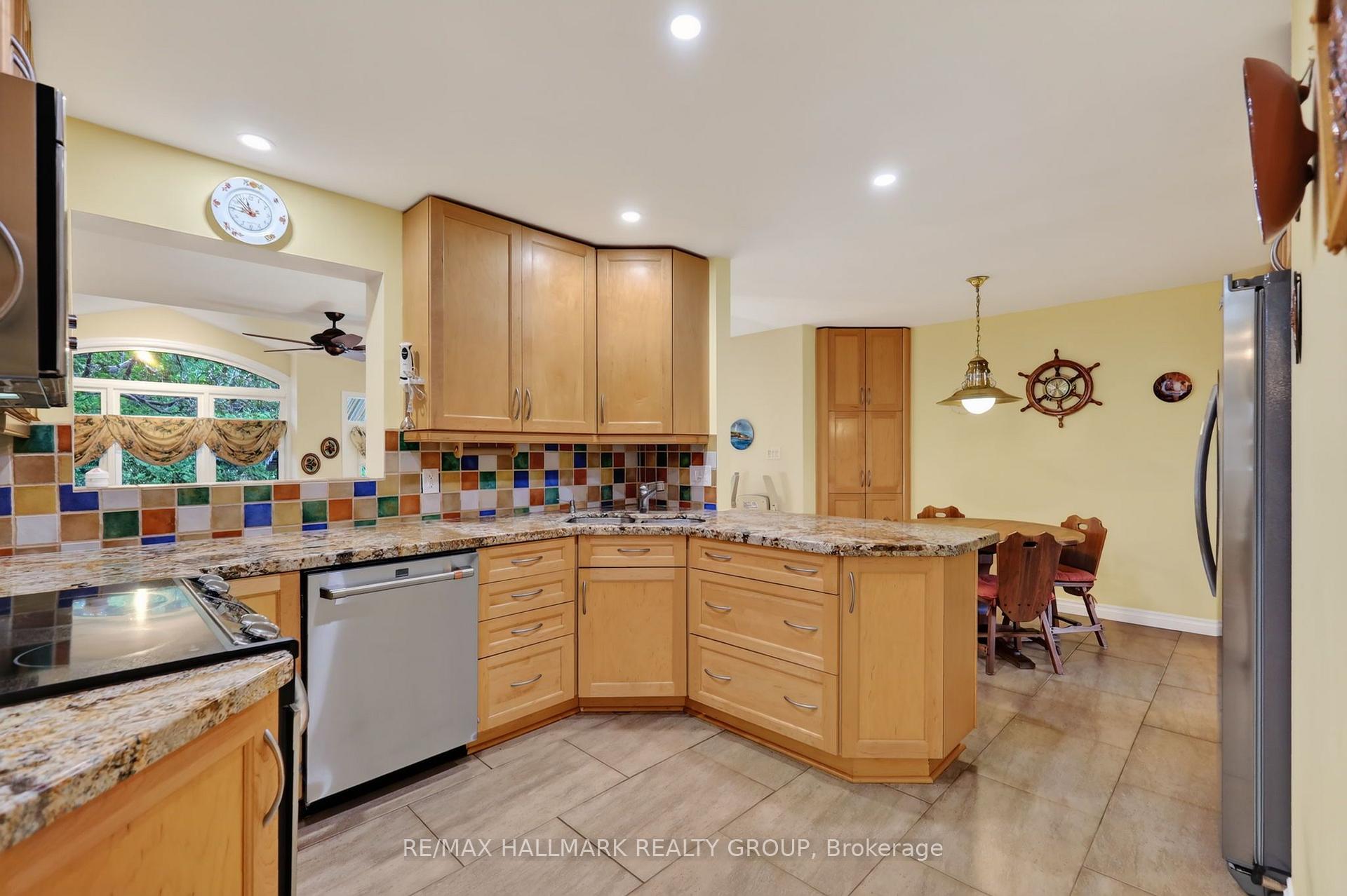 Photo 12 of 2692 Colman Street, Ottawa, Riverside Park — HOMEH
