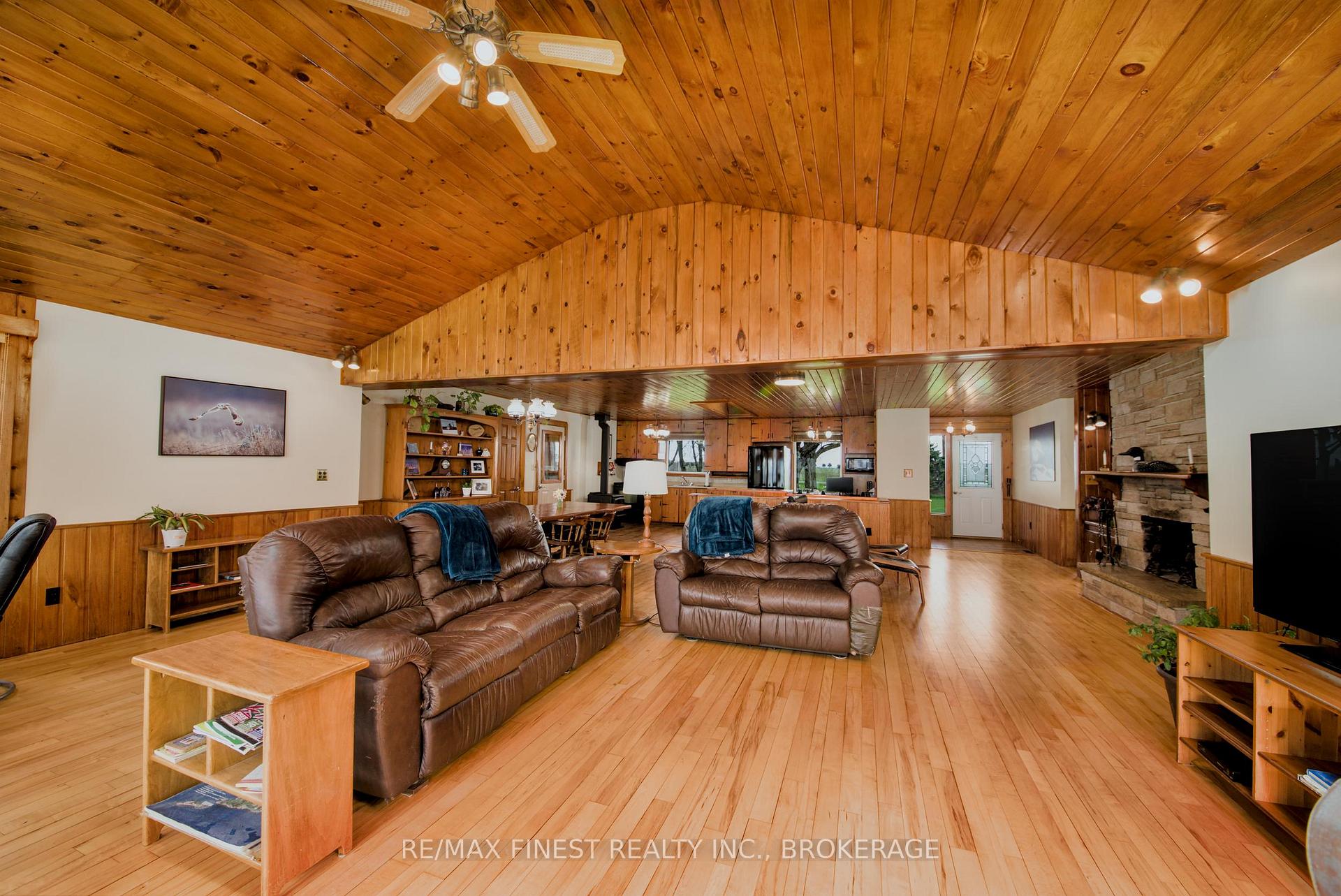 Photo 10 of 10930 Front Road, Loyalist, Amherst Island — HOMEH