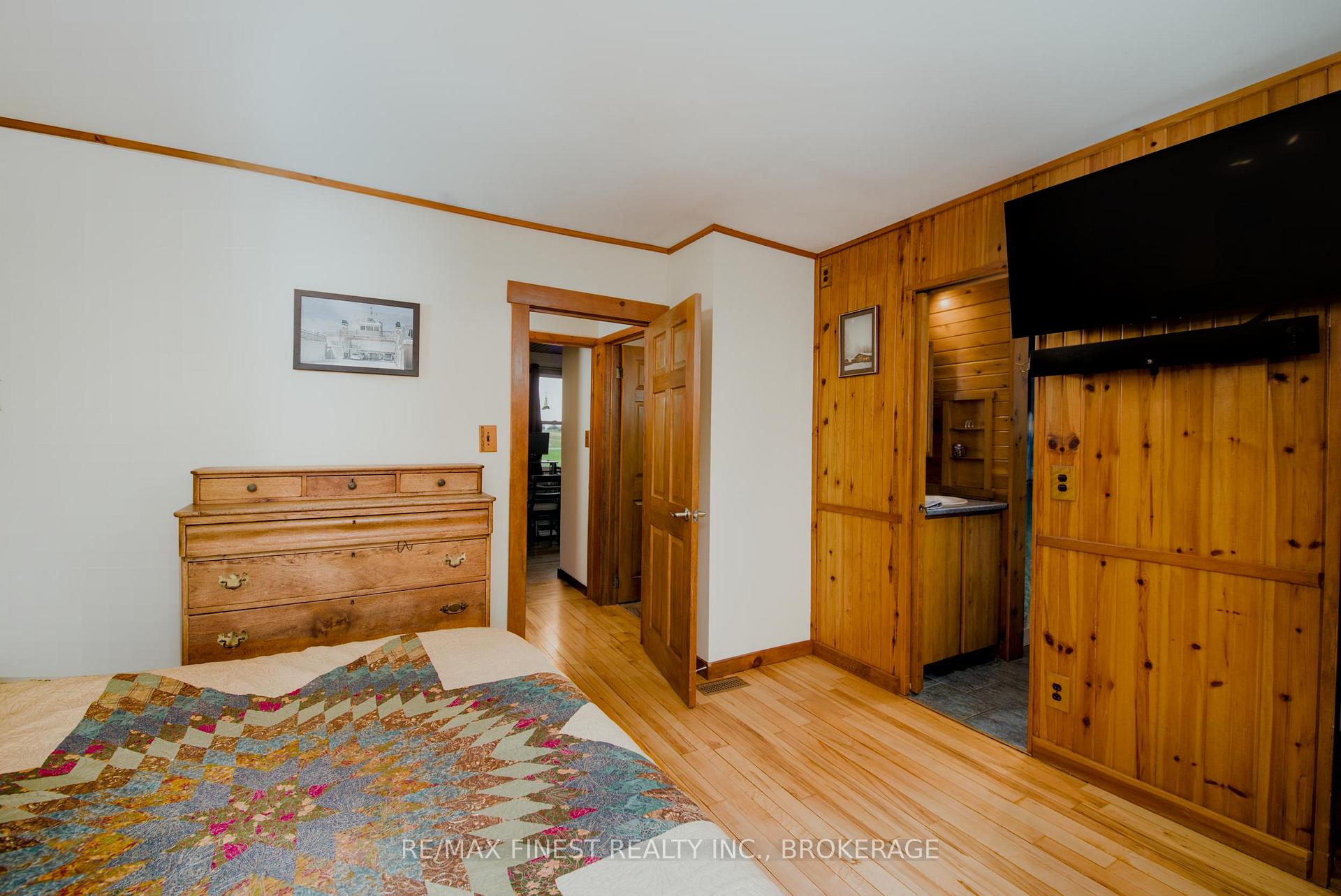 Photo 15 of 10930 Front Road, Loyalist, Amherst Island — HOMEH