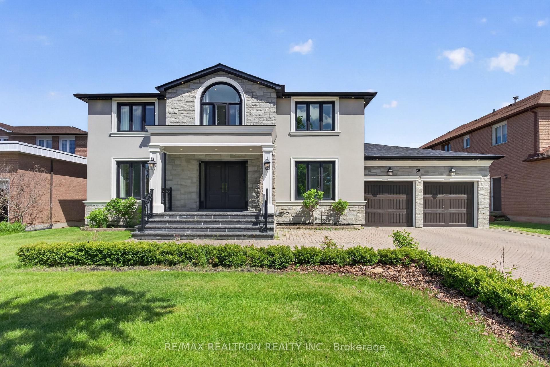 Photo 2 of 38 Beckenridge Drive, Markham, Milliken Mills East — HOMEH