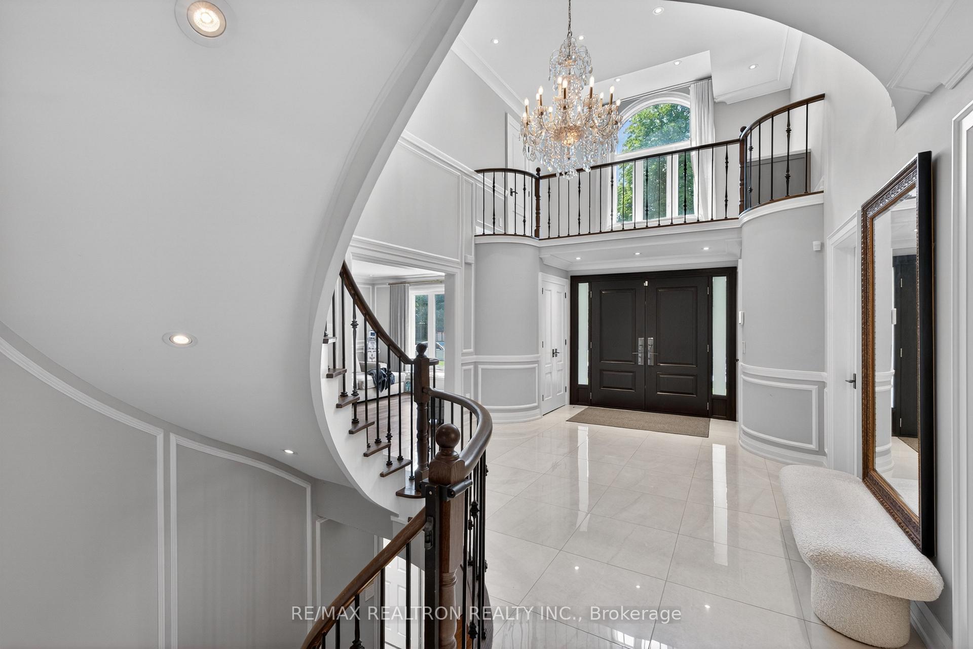 Photo 10 of 38 Beckenridge Drive, Markham, Milliken Mills East — HOMEH