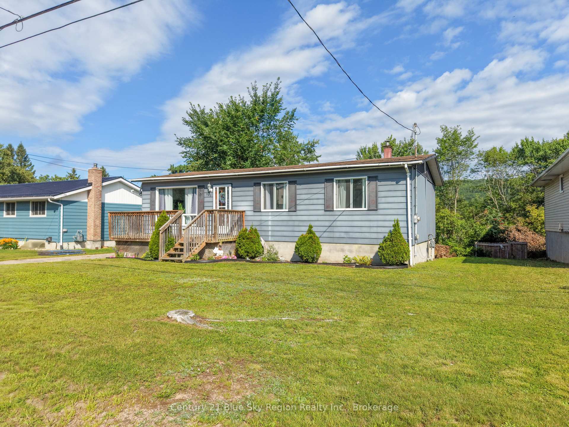 Photo 1 of 980 Lily Street, Mattawa — HOMEH