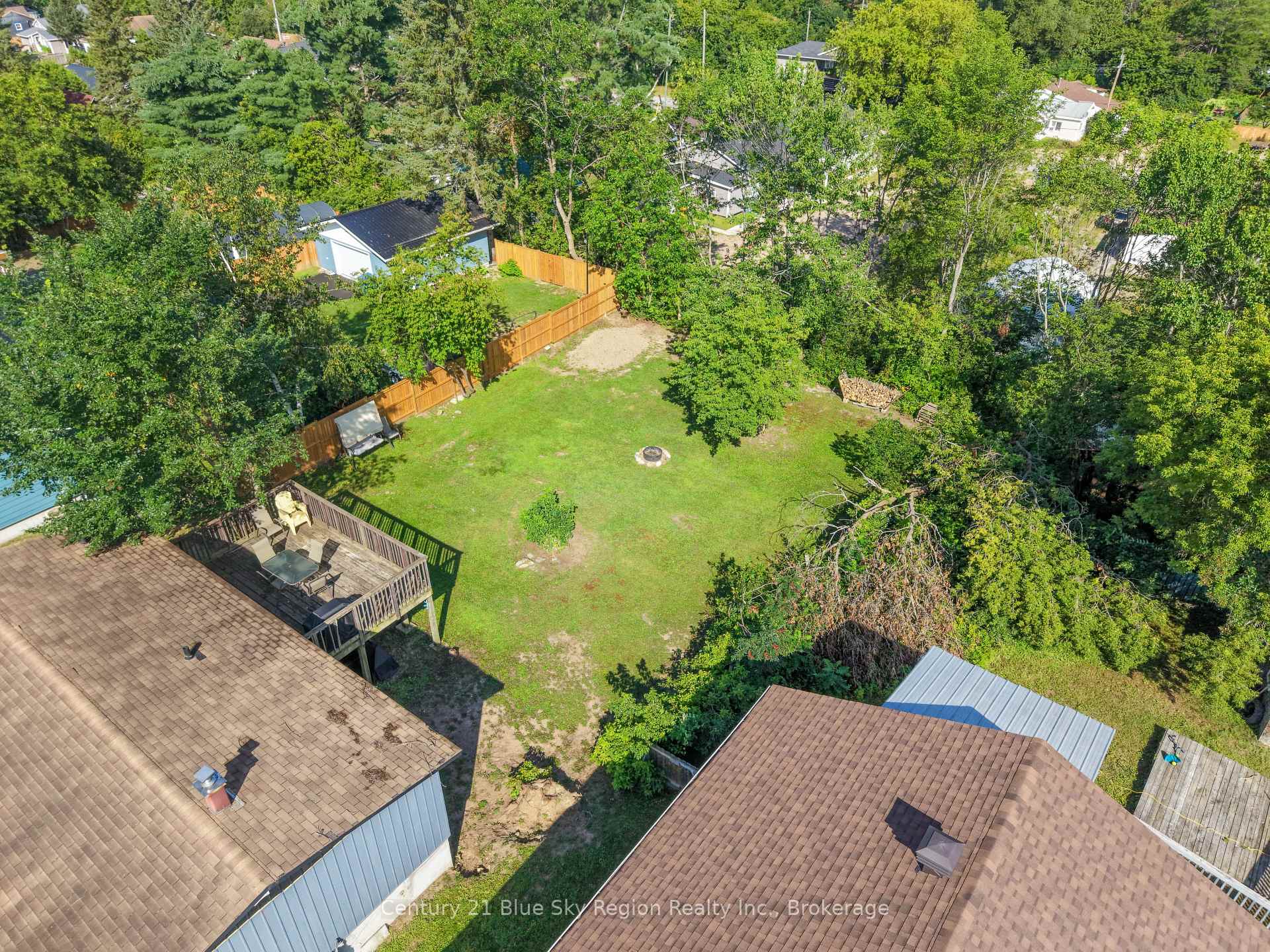 Photo 5 of 980 Lily Street, Mattawa — HOMEH