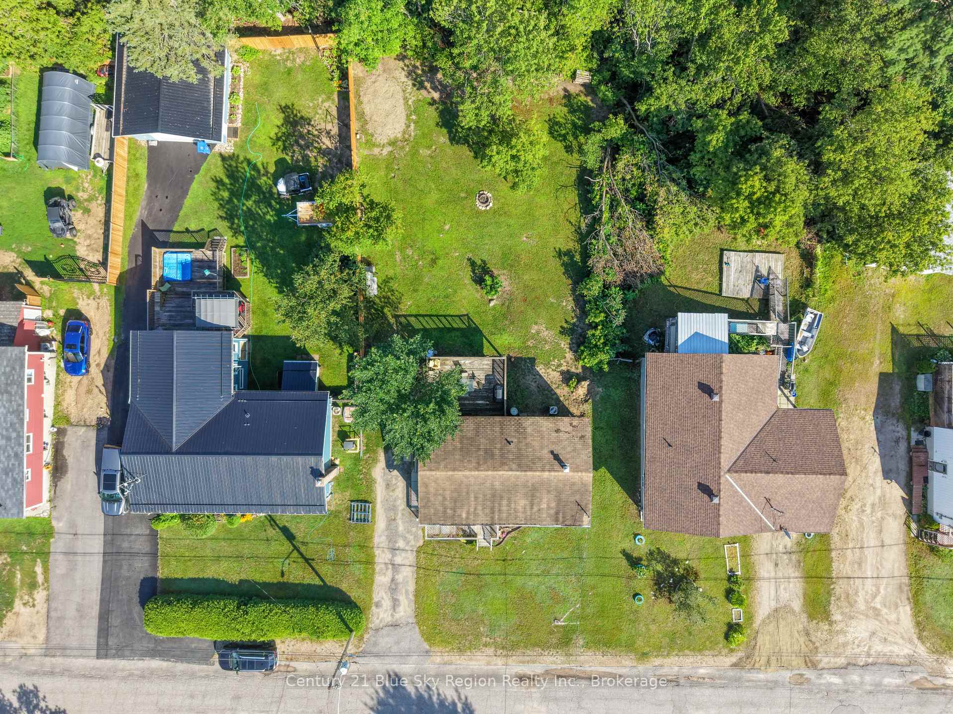 Photo 7 of 980 Lily Street, Mattawa — HOMEH
