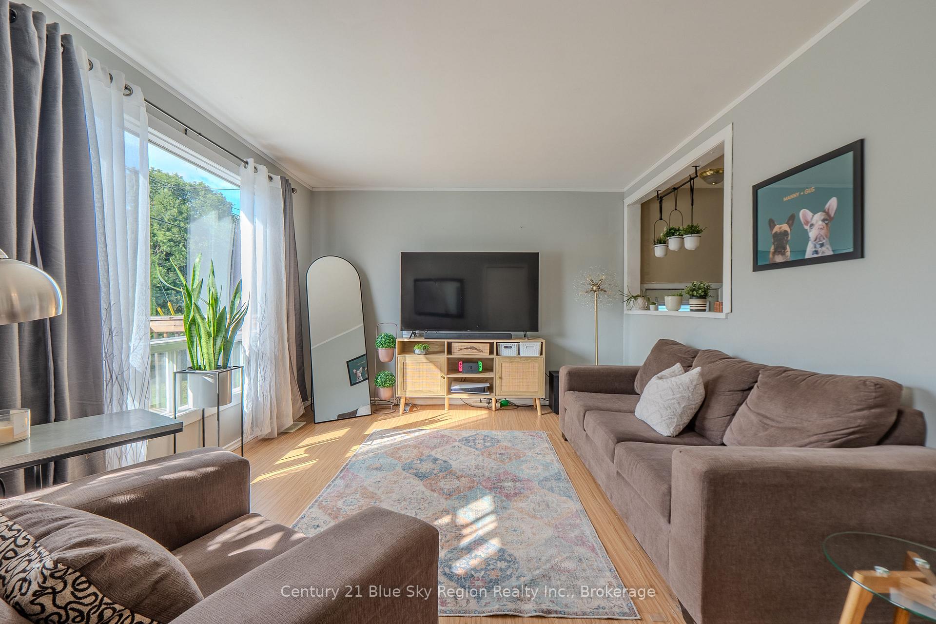 Photo 15 of 980 Lily Street, Mattawa — HOMEH