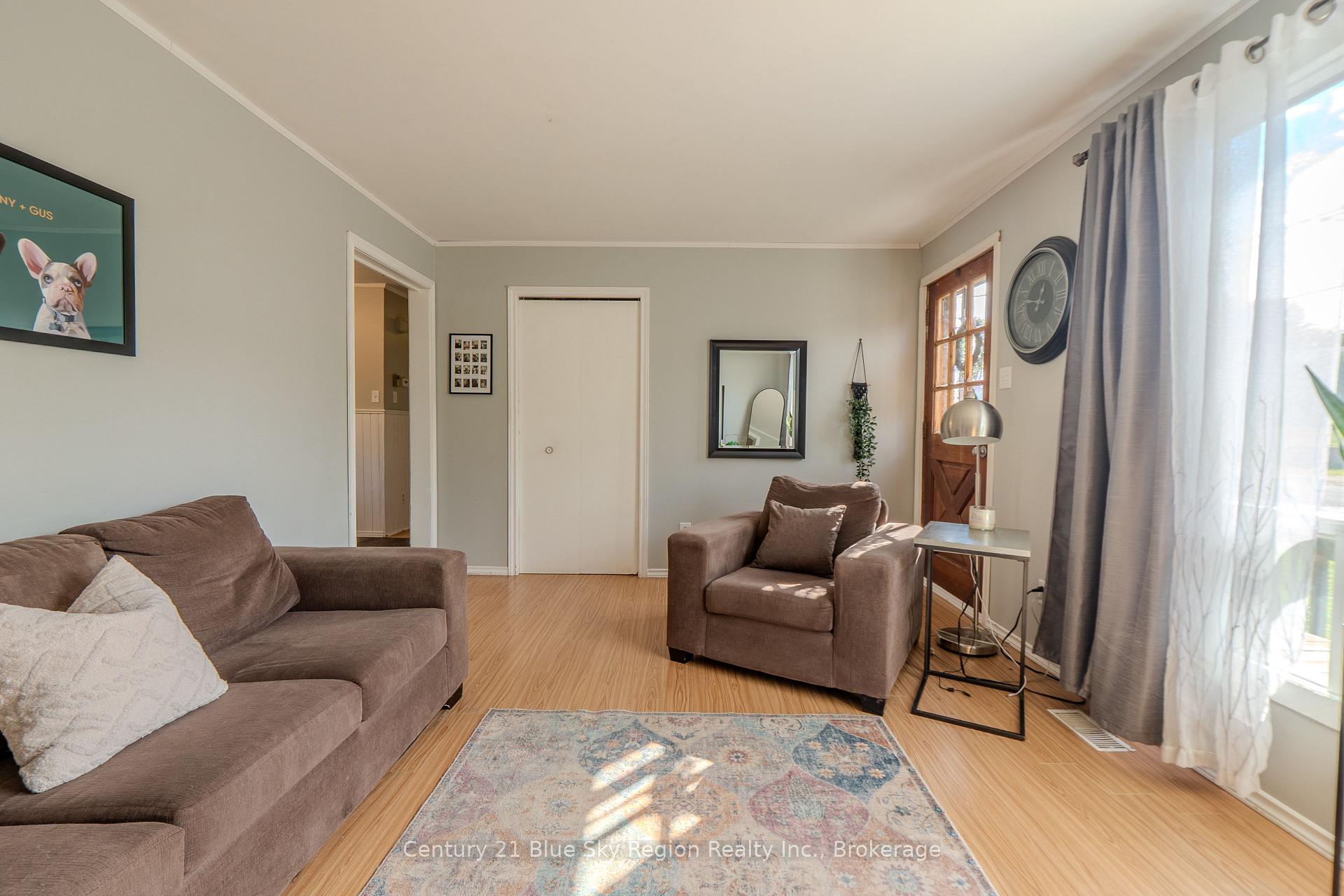 Photo 18 of 980 Lily Street, Mattawa — HOMEH