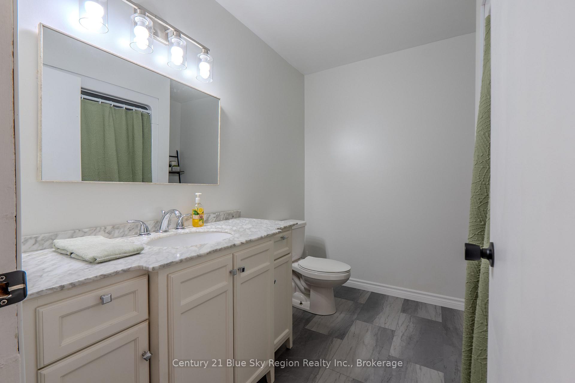 Photo 21 of 980 Lily Street, Mattawa — HOMEH