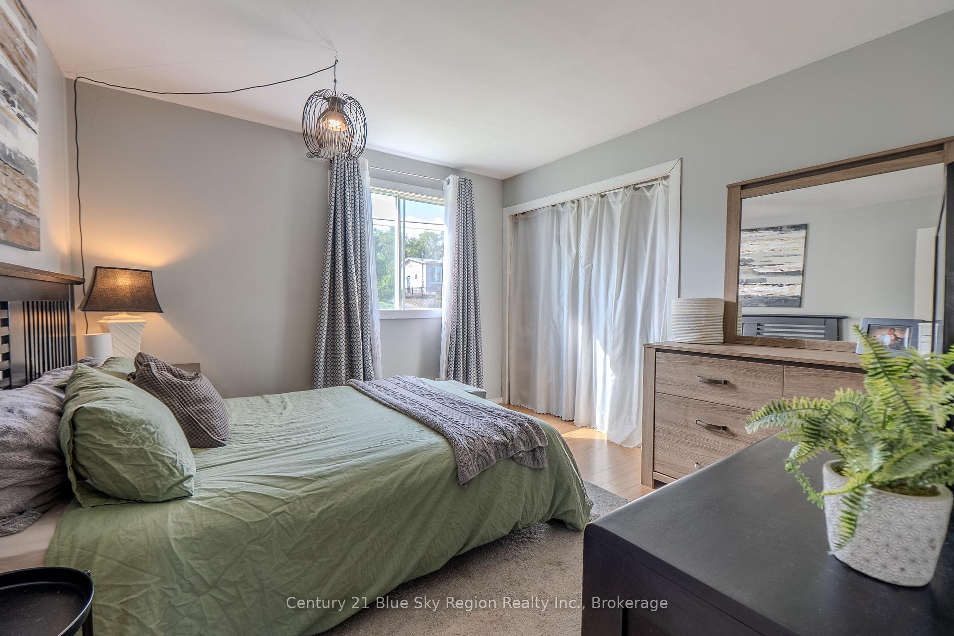 Photo 23 of 980 Lily Street, Mattawa — HOMEH