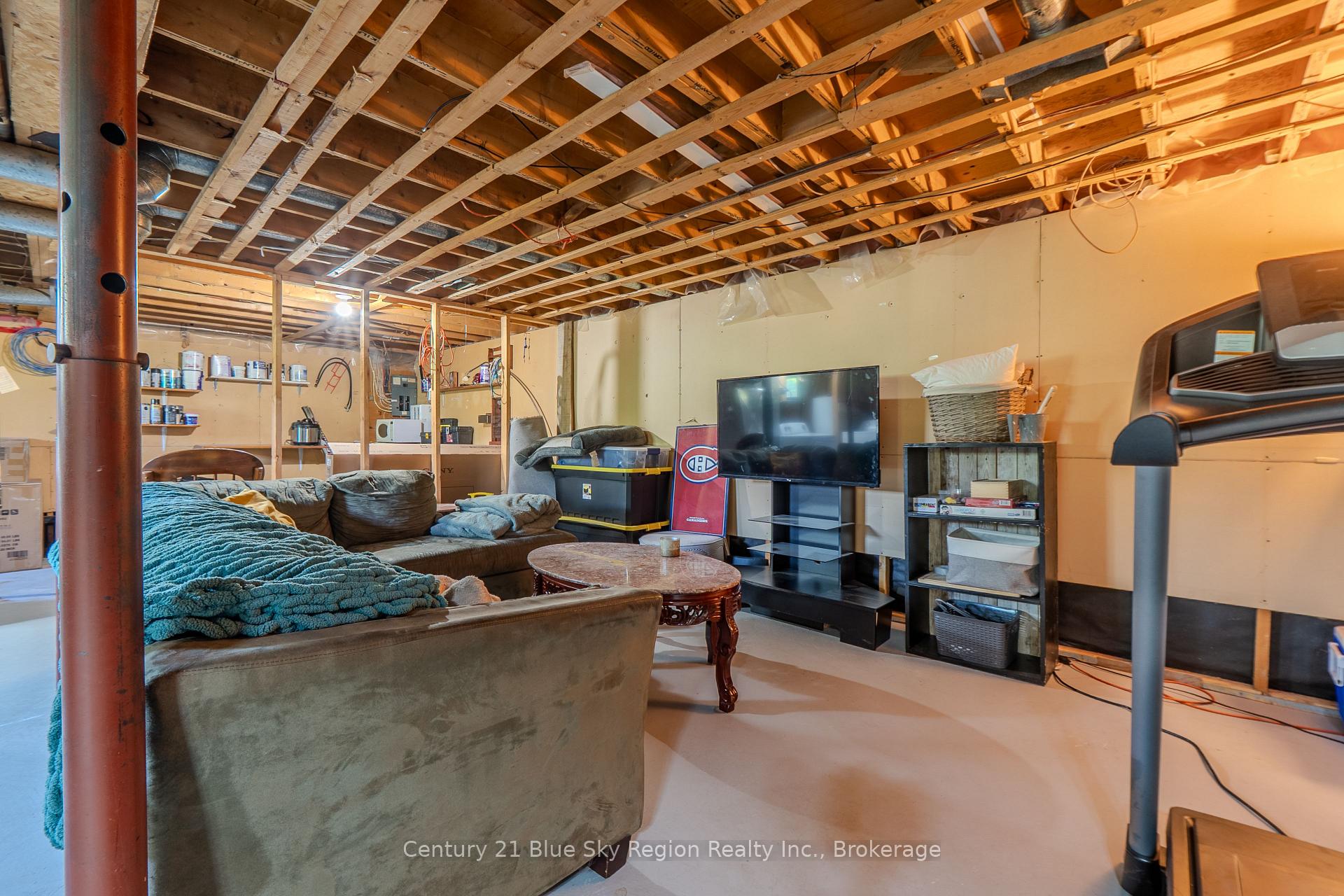 Photo 29 of 980 Lily Street, Mattawa — HOMEH