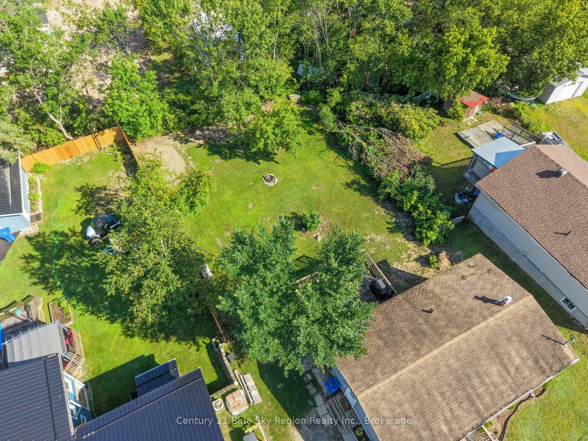 Photo 37 of 980 Lily Street, Mattawa — HOMEH