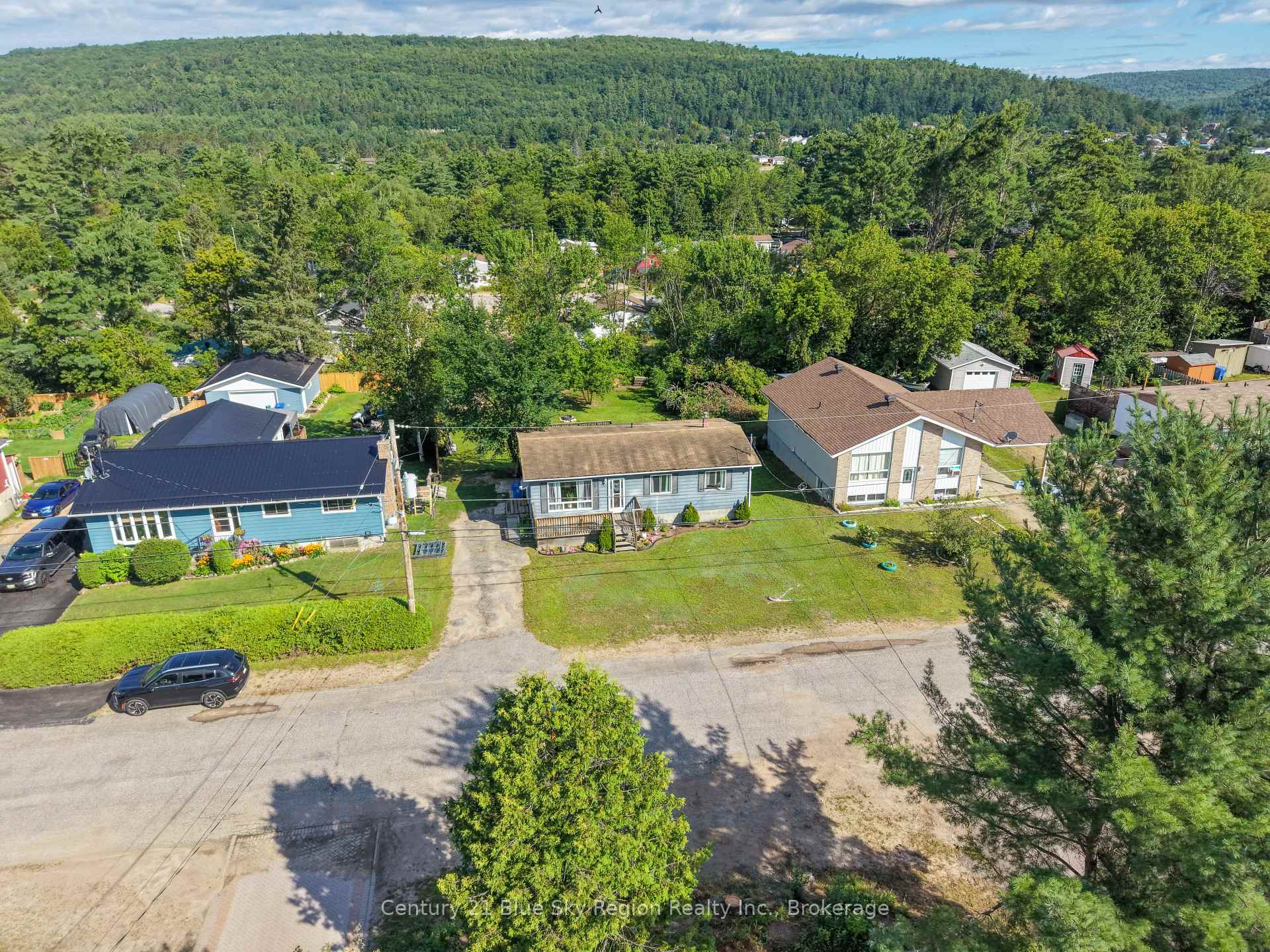 Photo 39 of 980 Lily Street, Mattawa — HOMEH