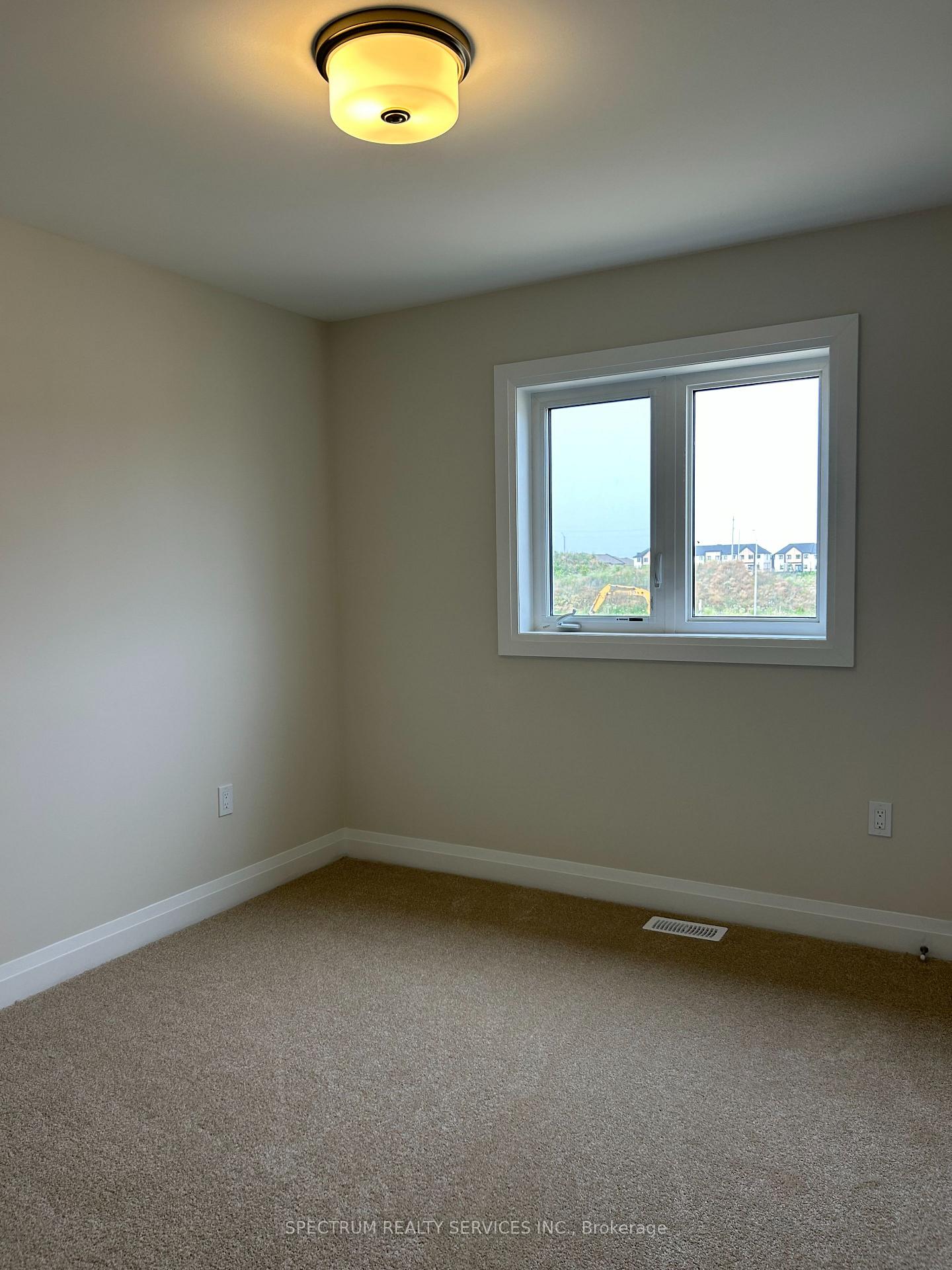Photo 14 of 4 Arding Circle, Brantford, Empire South — HOMEH