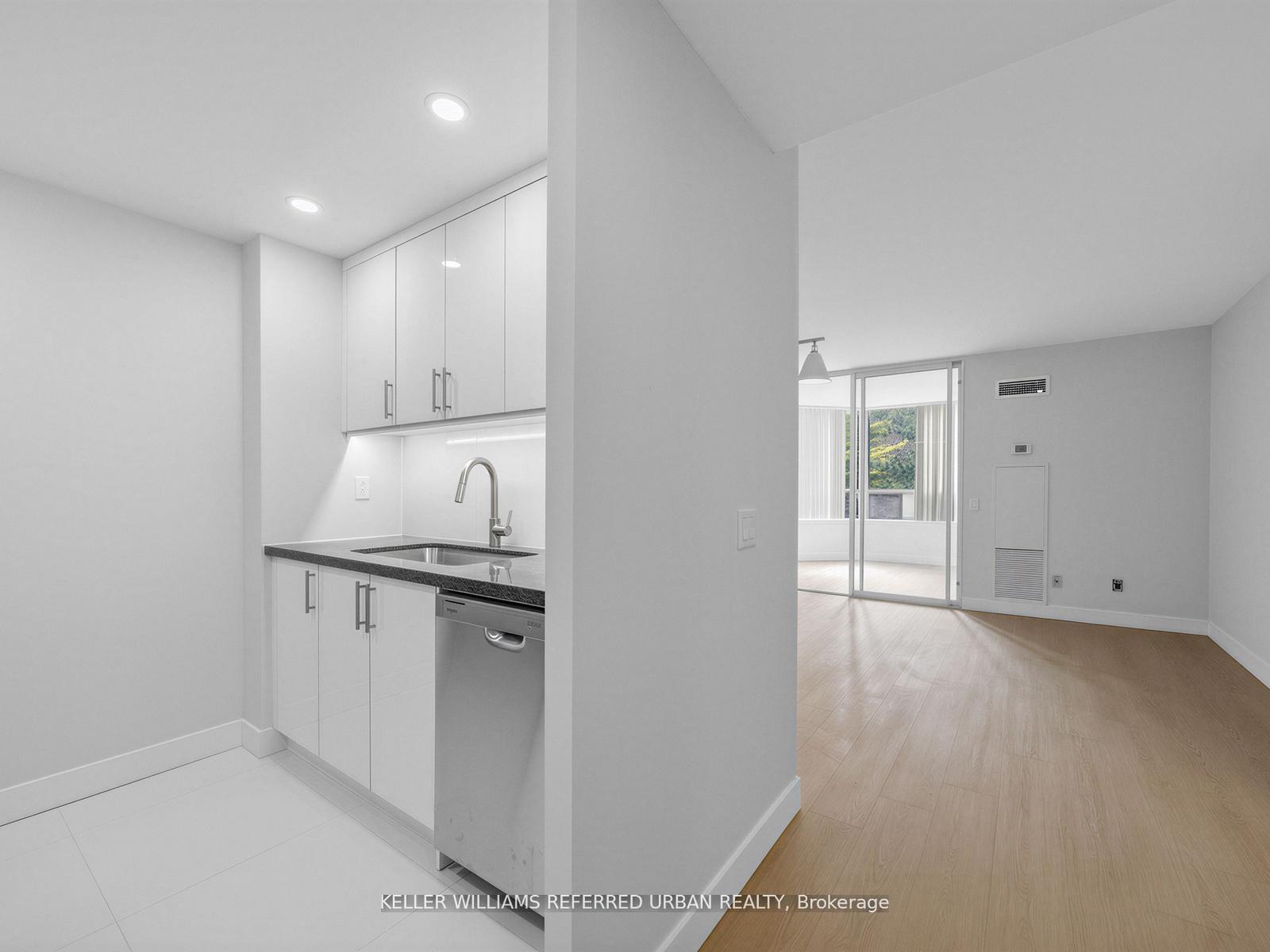 Photo 3 of Unit 217, 7 Bishop Avenue, North York, Newtonbrook East — HOMEH