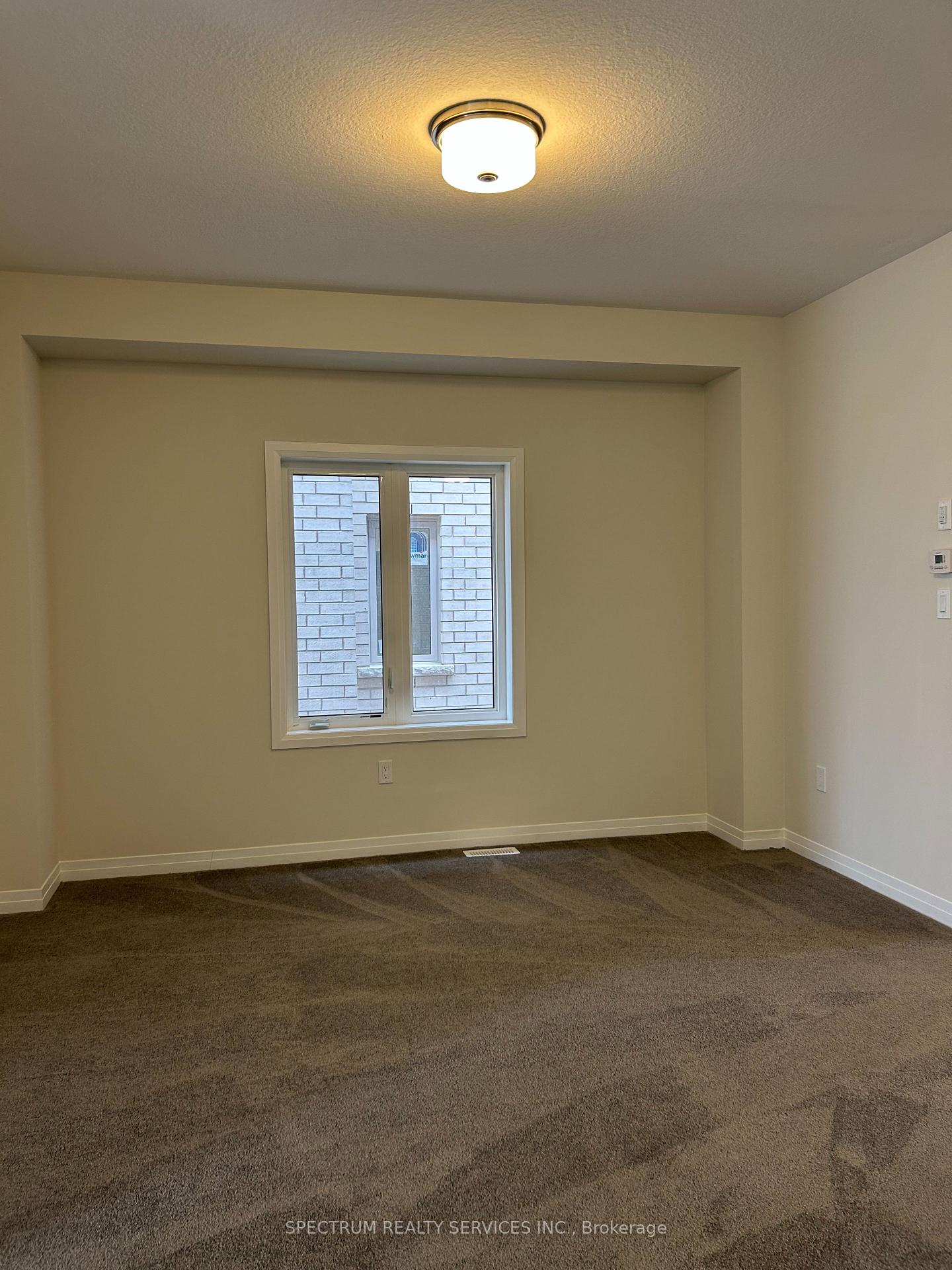 Photo 3 of 10 Arding Circle, Brantford, Greenbrier — HOMEH