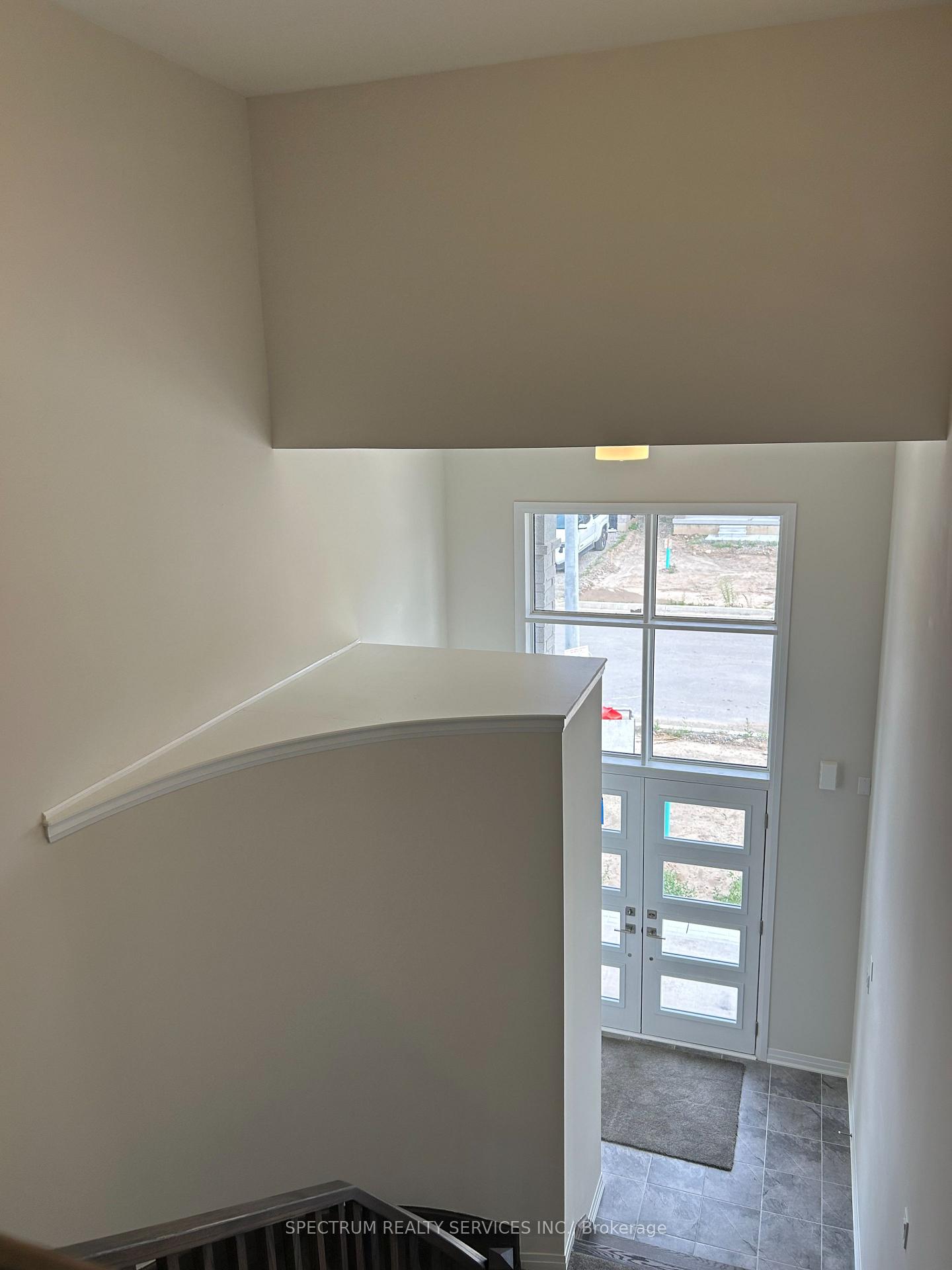 Photo 7 of 10 Arding Circle, Brantford, Greenbrier — HOMEH