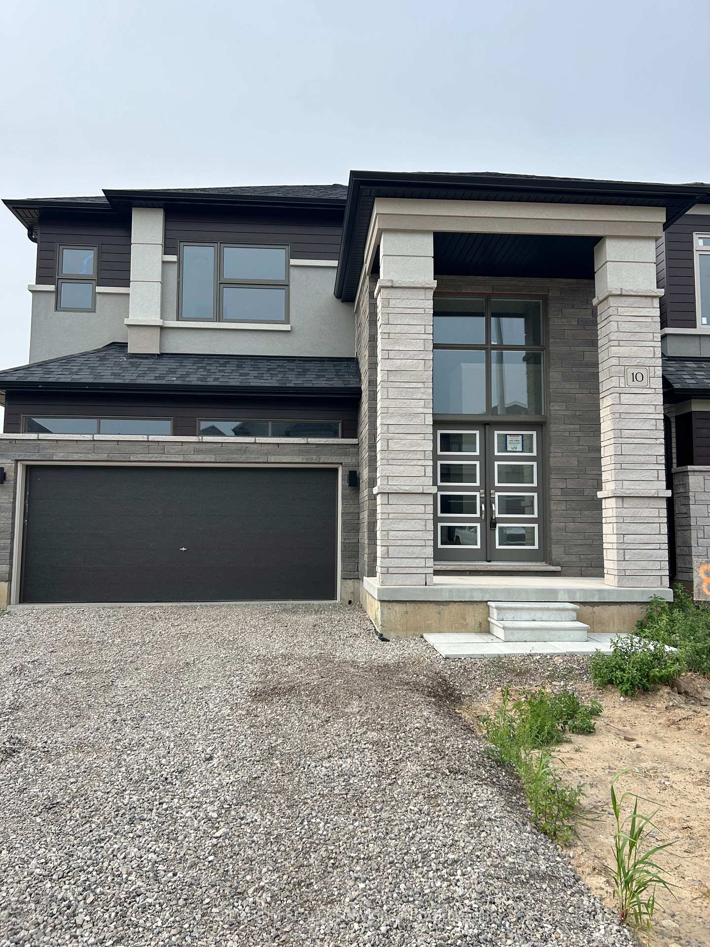 Photo 1 of 10 Arding Circle, Brantford, Greenbrier — HOMEH