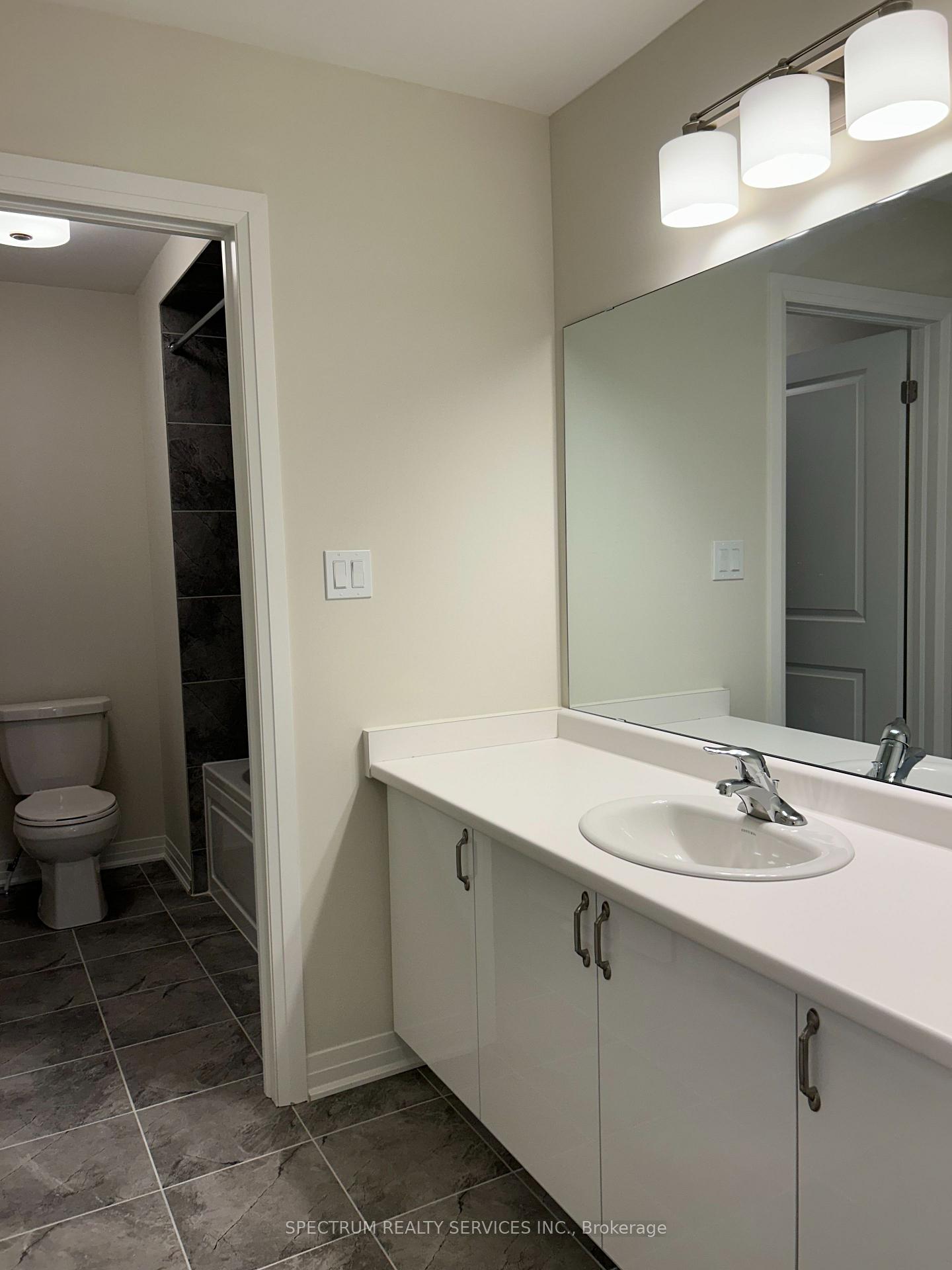 Photo 11 of 10 Arding Circle, Brantford, Greenbrier — HOMEH