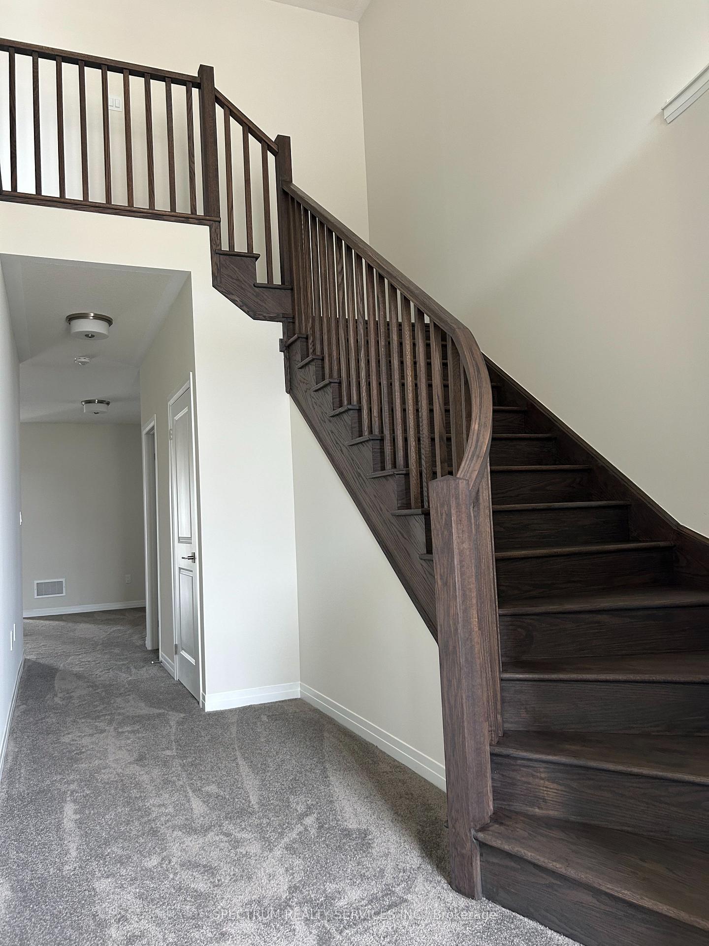 Photo 6 of 10 Arding Circle, Brantford, Greenbrier — HOMEH