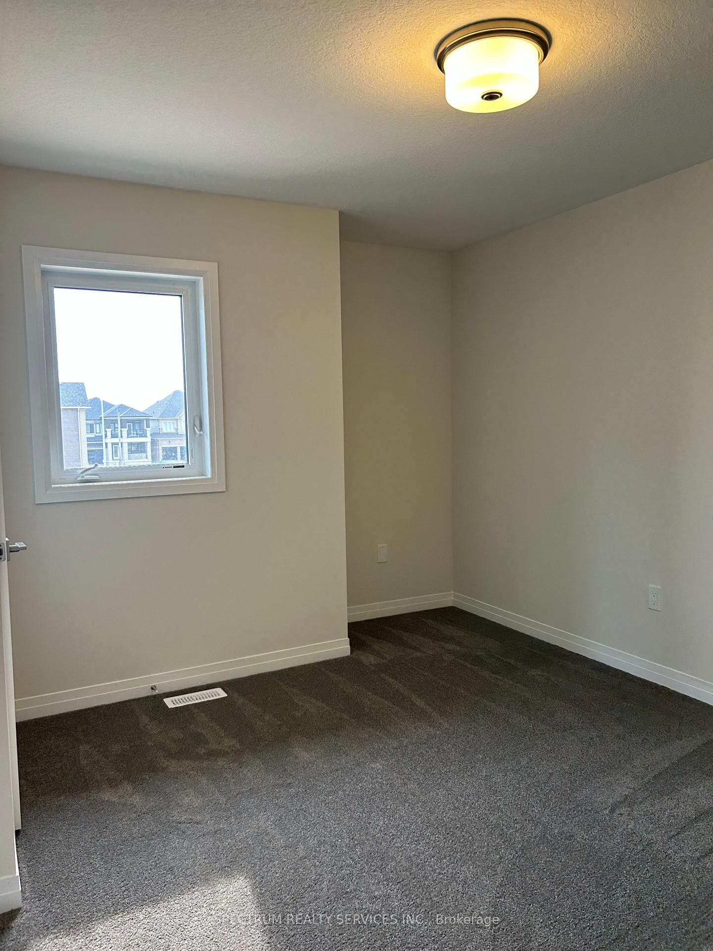 Photo 13 of 10 Arding Circle, Brantford, Greenbrier — HOMEH