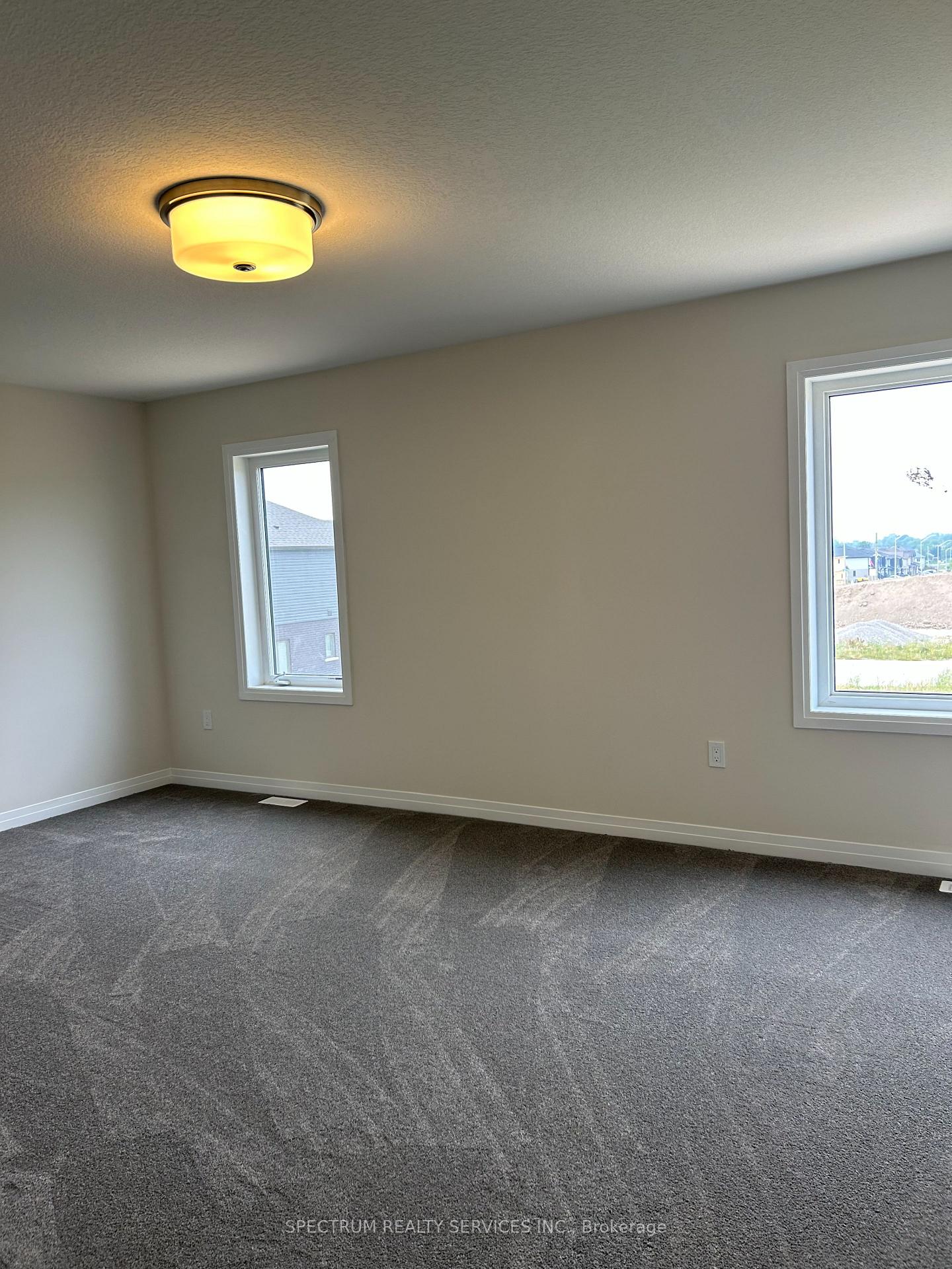 Photo 12 of 10 Arding Circle, Brantford, Greenbrier — HOMEH