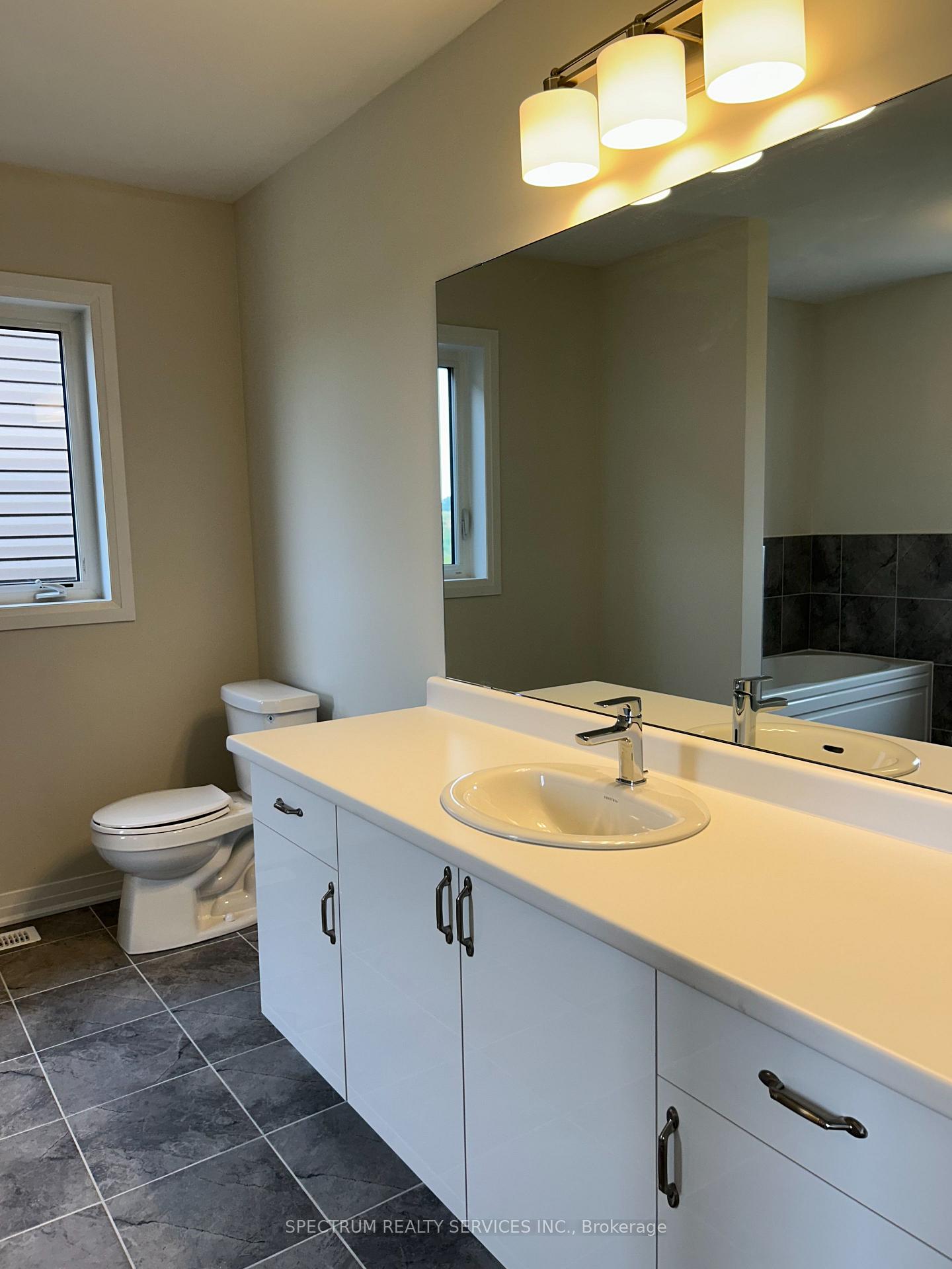 Photo 14 of 10 Arding Circle, Brantford, Greenbrier — HOMEH