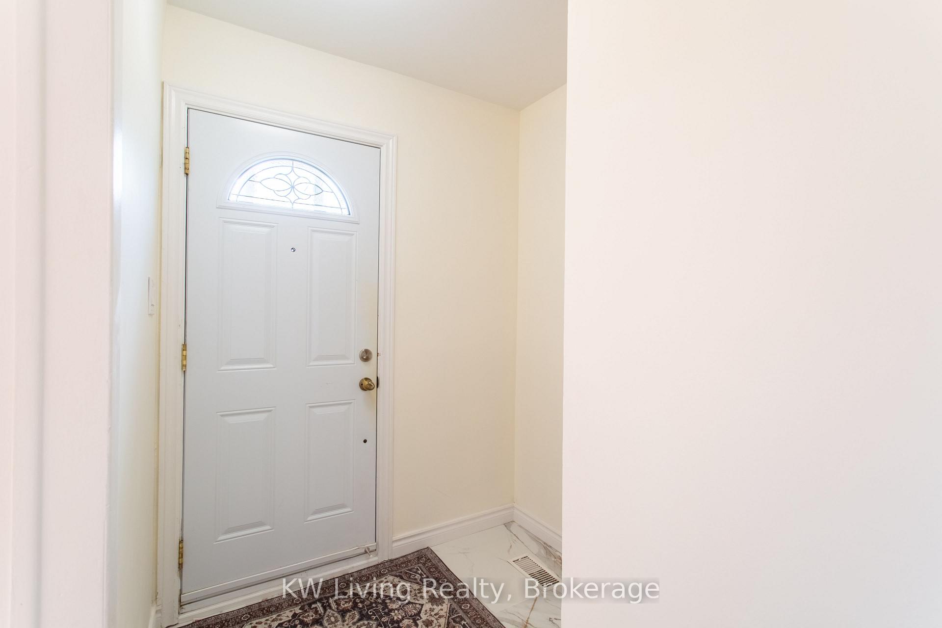 Photo 15 of 9 Rupert Street, Scarborough, Clairlea-Birchmount — HOMEH