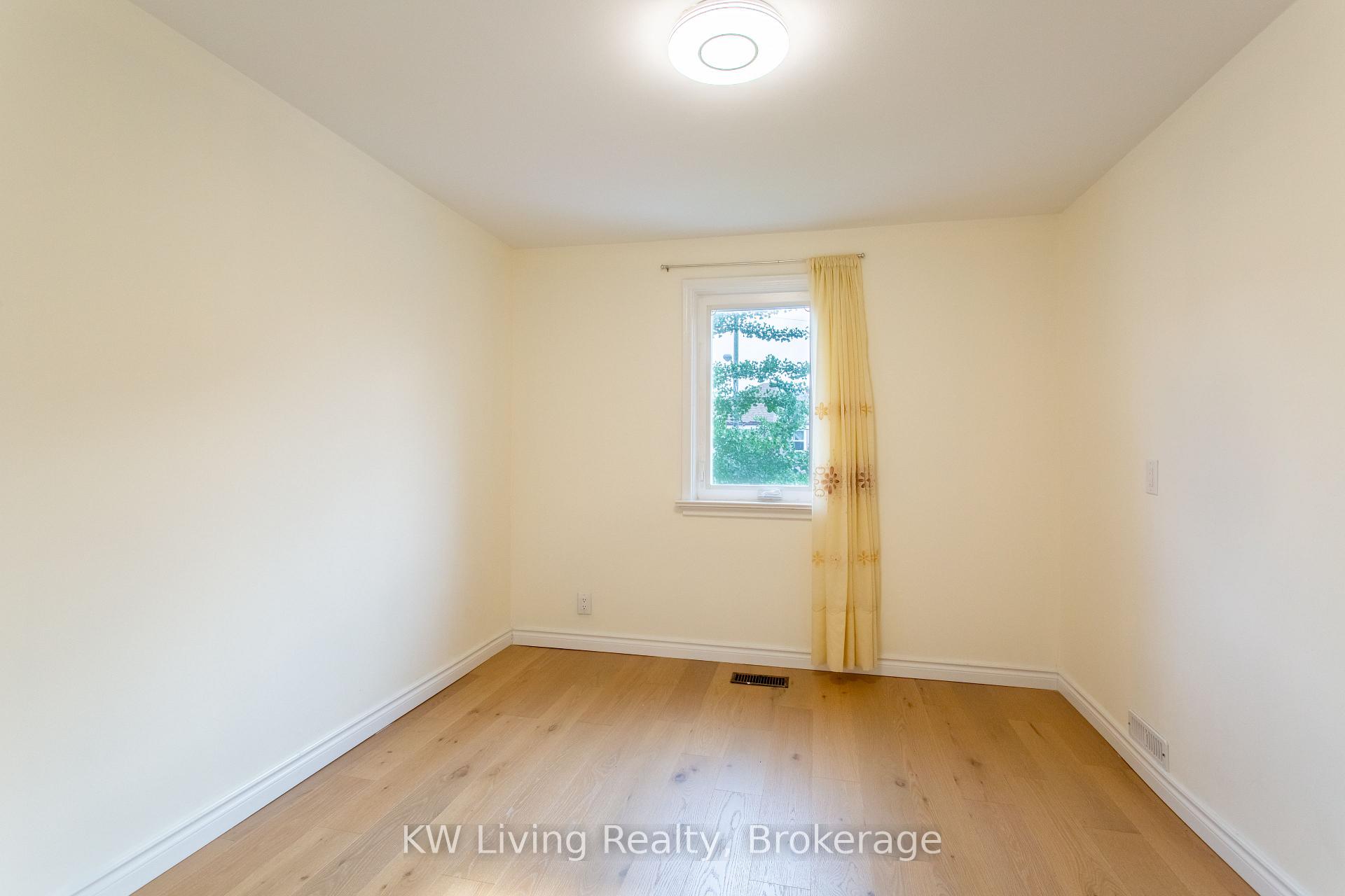 Photo 21 of 9 Rupert Street, Scarborough, Clairlea-Birchmount — HOMEH