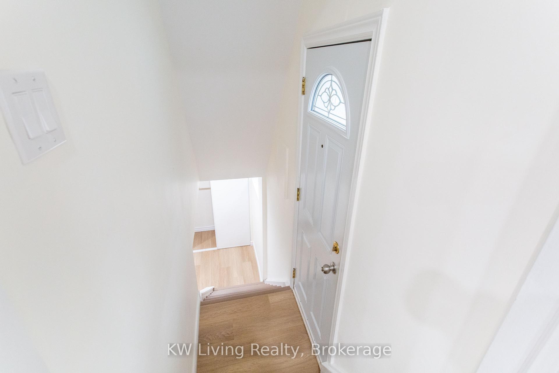 Photo 33 of 9 Rupert Street, Scarborough, Clairlea-Birchmount — HOMEH