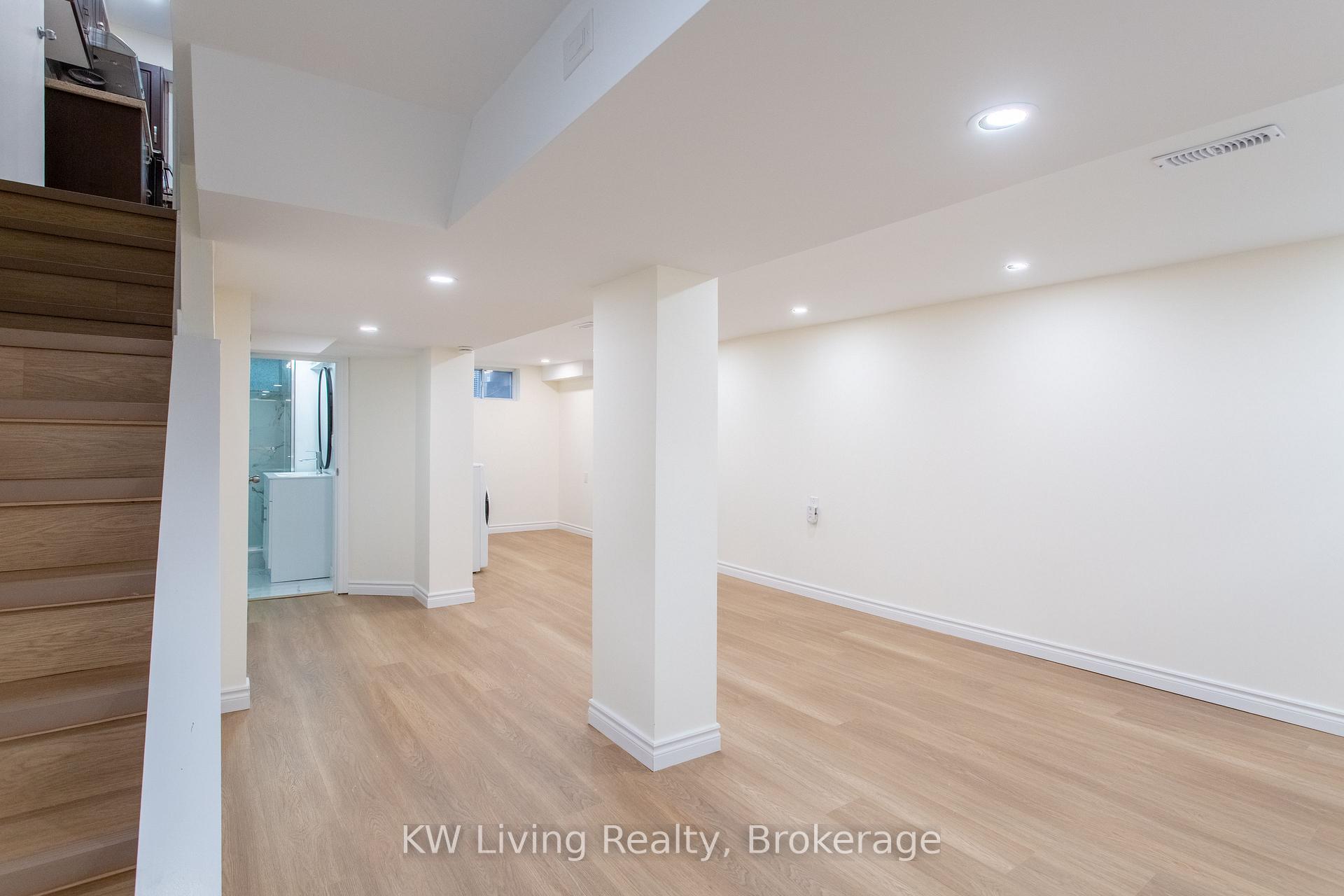 Photo 34 of 9 Rupert Street, Scarborough, Clairlea-Birchmount — HOMEH