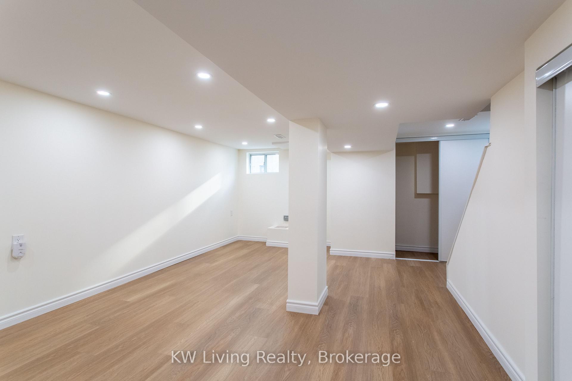 Photo 38 of 9 Rupert Street, Scarborough, Clairlea-Birchmount — HOMEH