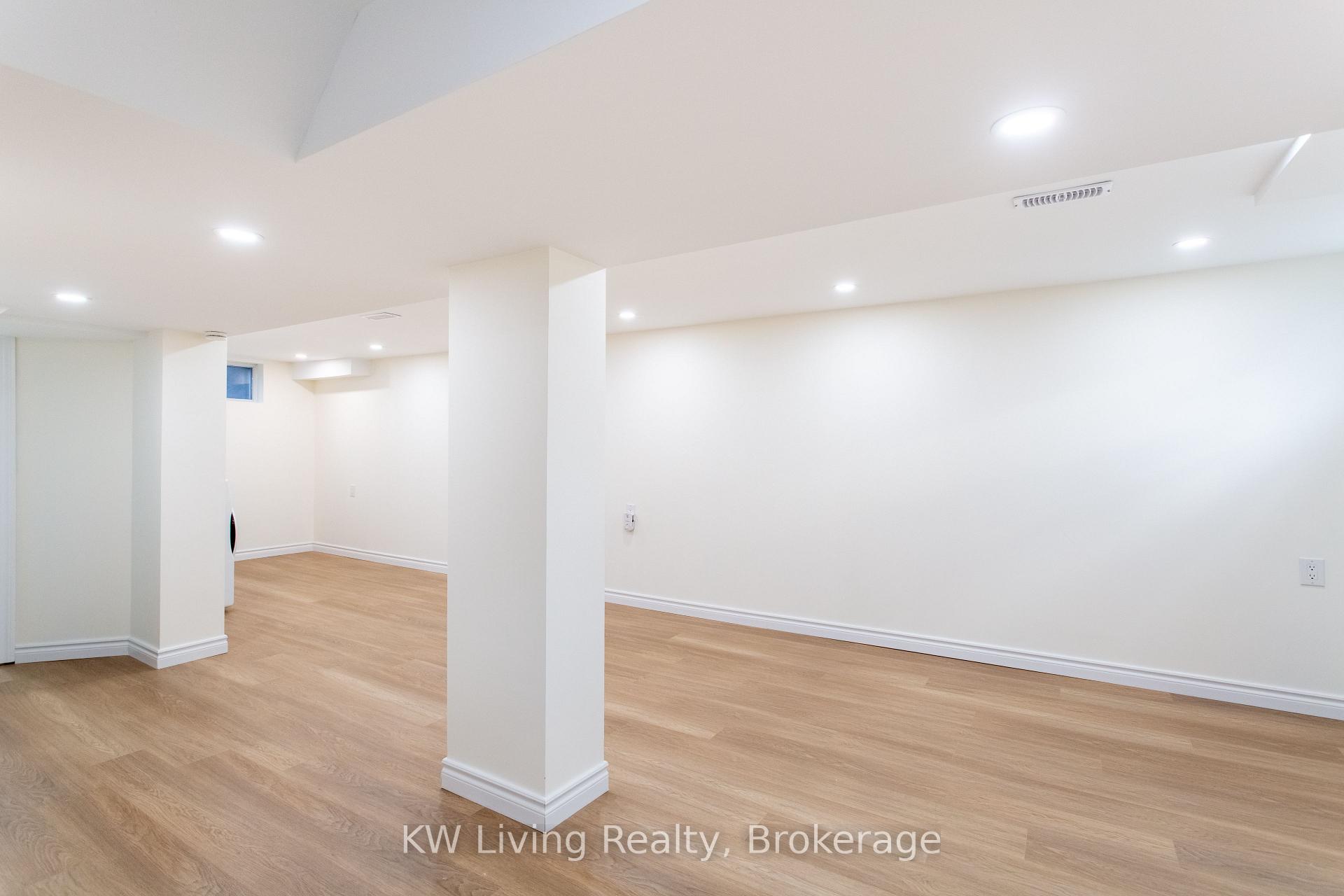 Photo 42 of 9 Rupert Street, Scarborough, Clairlea-Birchmount — HOMEH